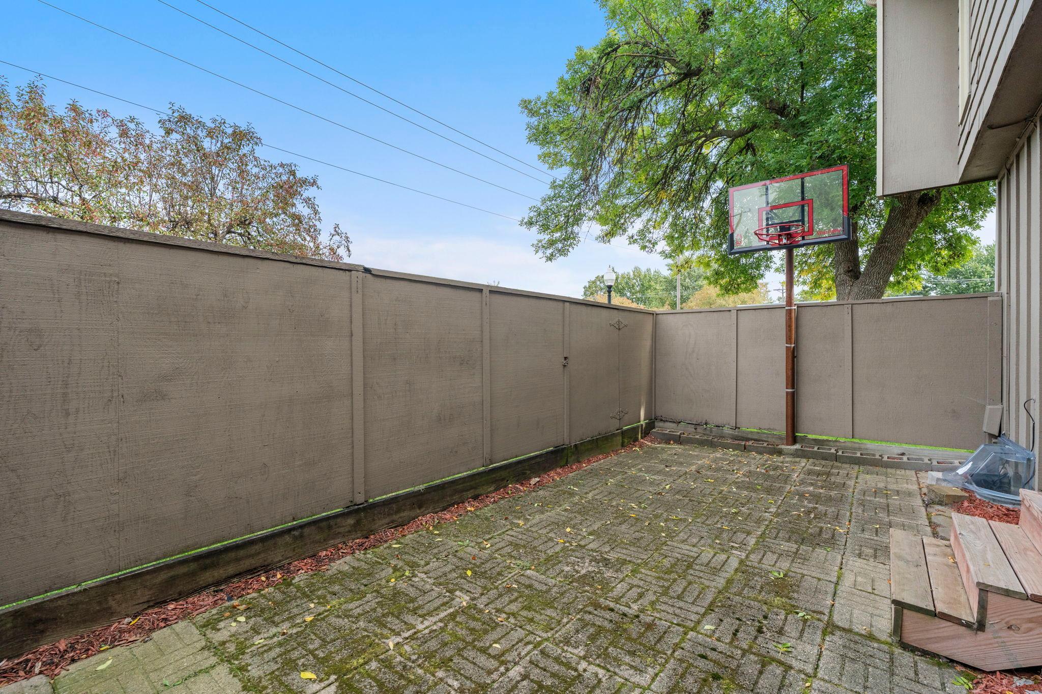 View of Residential at 365 43rd Street, Minneapolis MN 55409, Minneapolis (27 of 44) - Mike Wilen | Minnesota Team Real Estate
