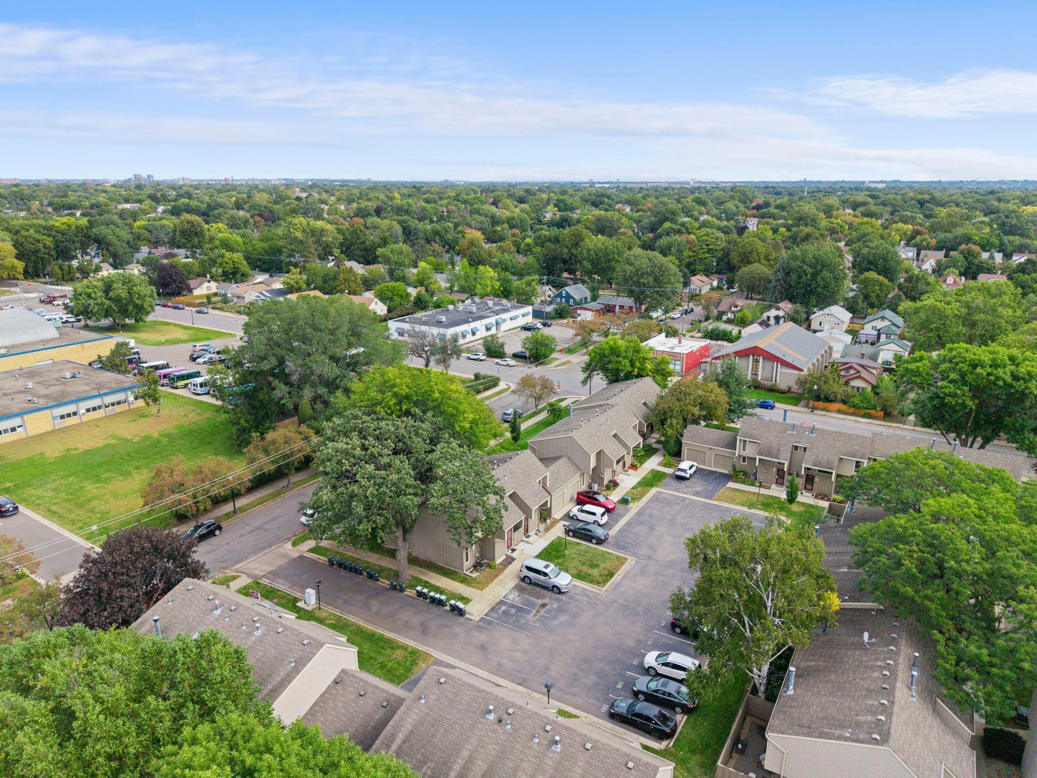 View of Residential at 365 43rd Street, Minneapolis MN 55409, Minneapolis (36 of 44) - Mike Wilen | Minnesota Team Real Estate