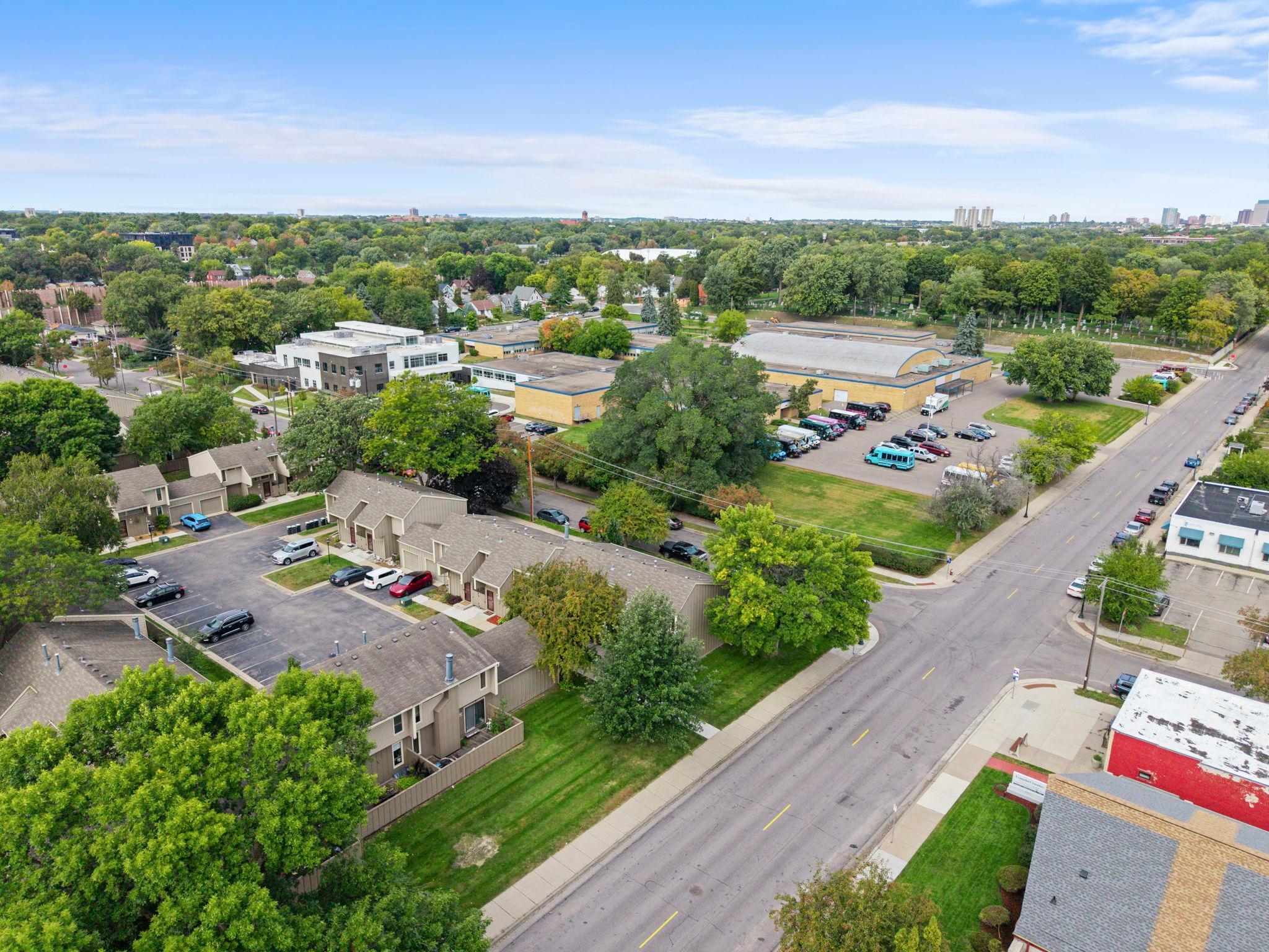 View of Residential at 365 43rd Street, Minneapolis MN 55409, Minneapolis (35 of 44) - Mike Wilen | Minnesota Team Real Estate