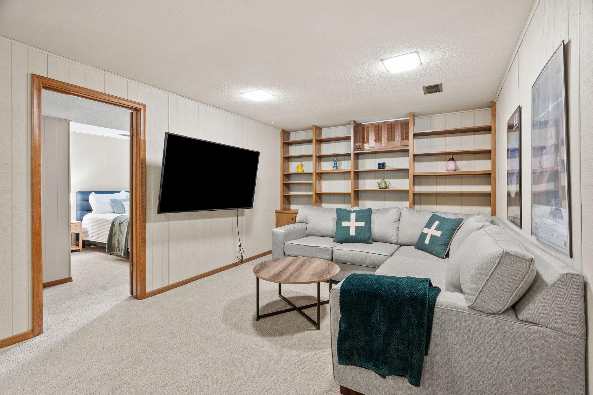 View of Residential at 4128 Ewing Avenue, Minneapolis MN 55410, Minneapolis (28 of 56) - Mike Wilen | Minnesota Team Real Estate