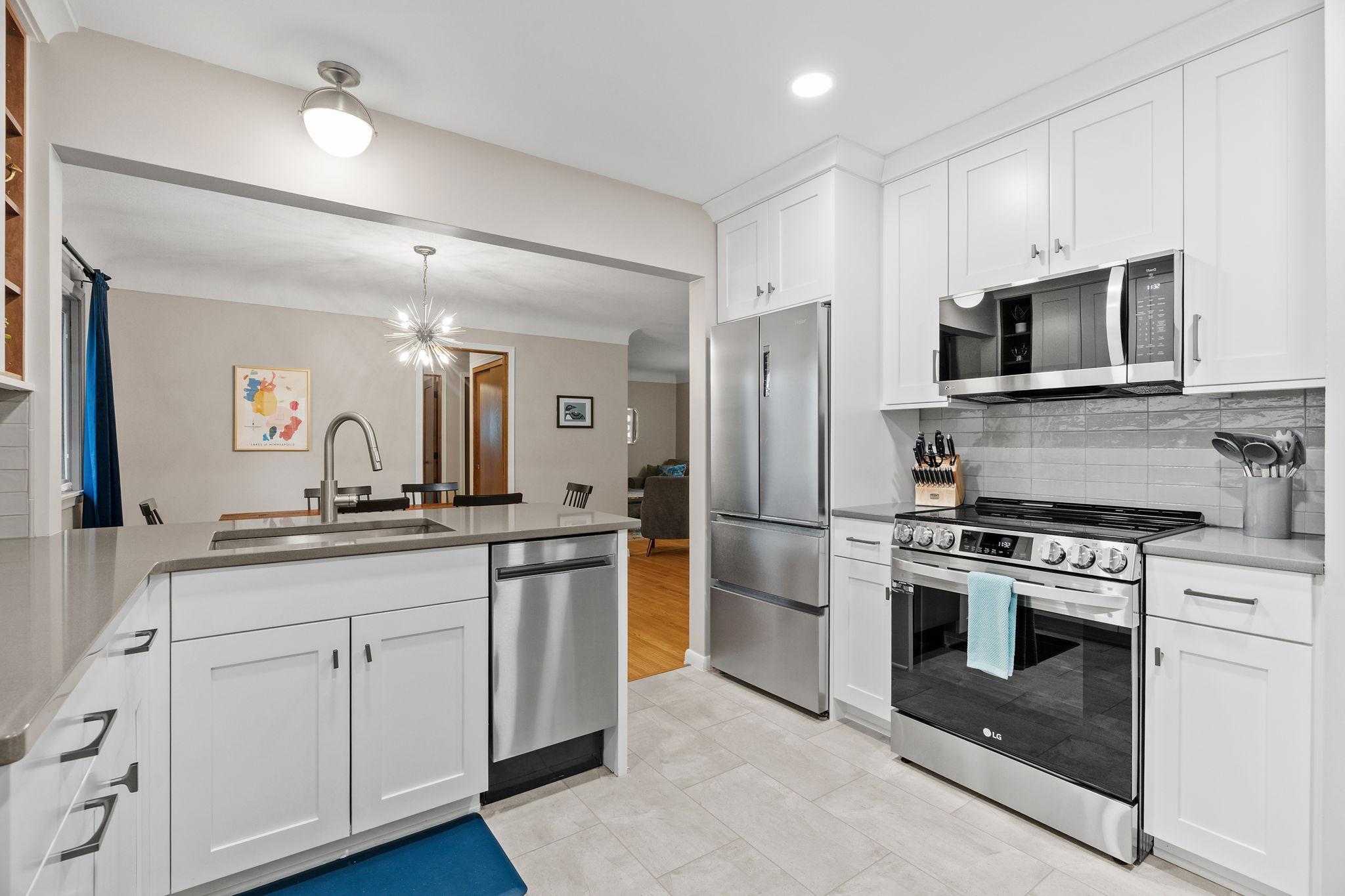 View of Residential at 4128 Ewing Avenue, Minneapolis MN 55410, Minneapolis (16 of 56) - Mike Wilen | Minnesota Team Real Estate
