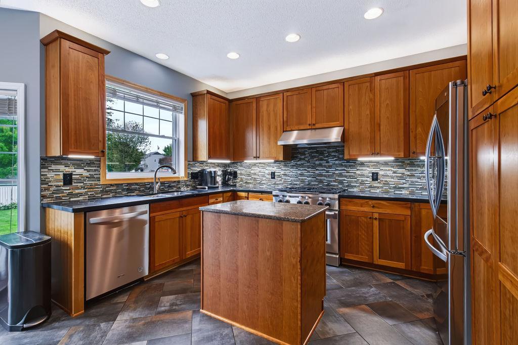 View of Residential at 8547 Kirkwood Lane, Maple Grove MN 55369, Maple Grove (5 of 46) - Mike Wilen | Minnesota Team Real Estate