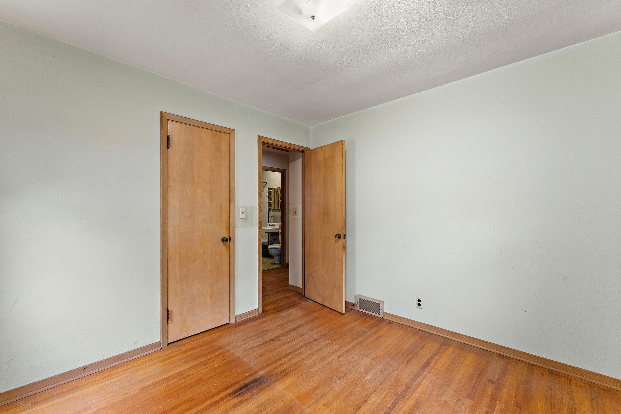 View of Residential at 1590 Payne Avenue, Saint Paul MN 55130, Saint Paul (14 of 23) - Mike Wilen | Minnesota Team Real Estate