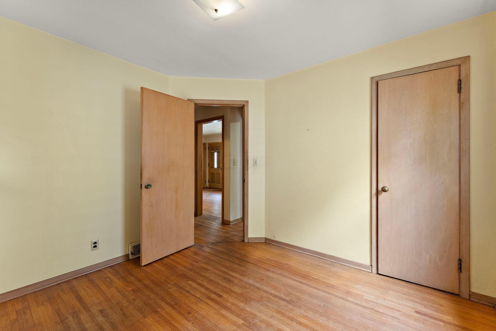 View of Residential at 1590 Payne Avenue, Saint Paul MN 55130, Saint Paul (12 of 23) - Mike Wilen | Minnesota Team Real Estate