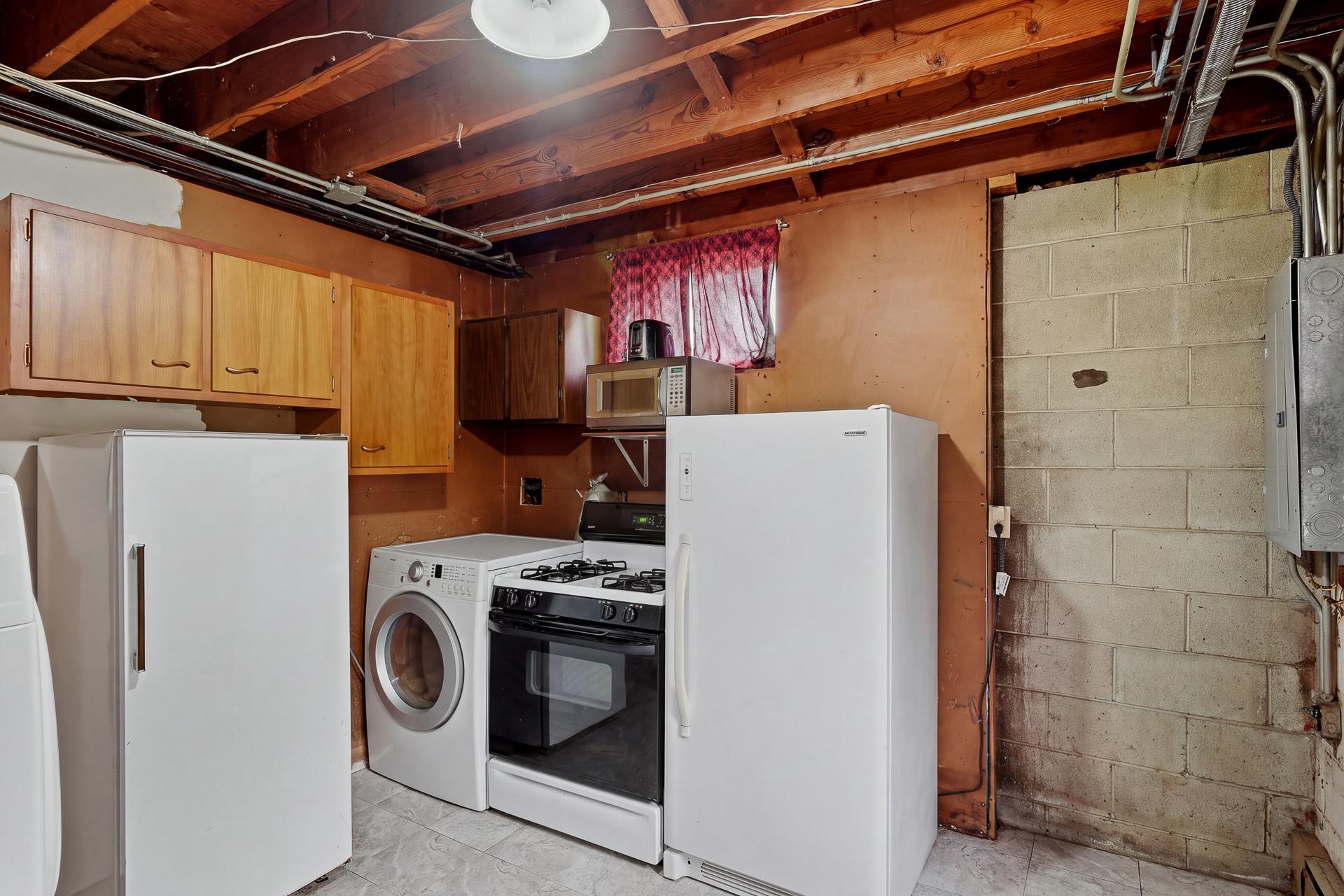 View of Residential at 1885 Manton Street, Maplewood MN 55109, Maplewood (32 of 42) - Mike Wilen | Minnesota Team Real Estate