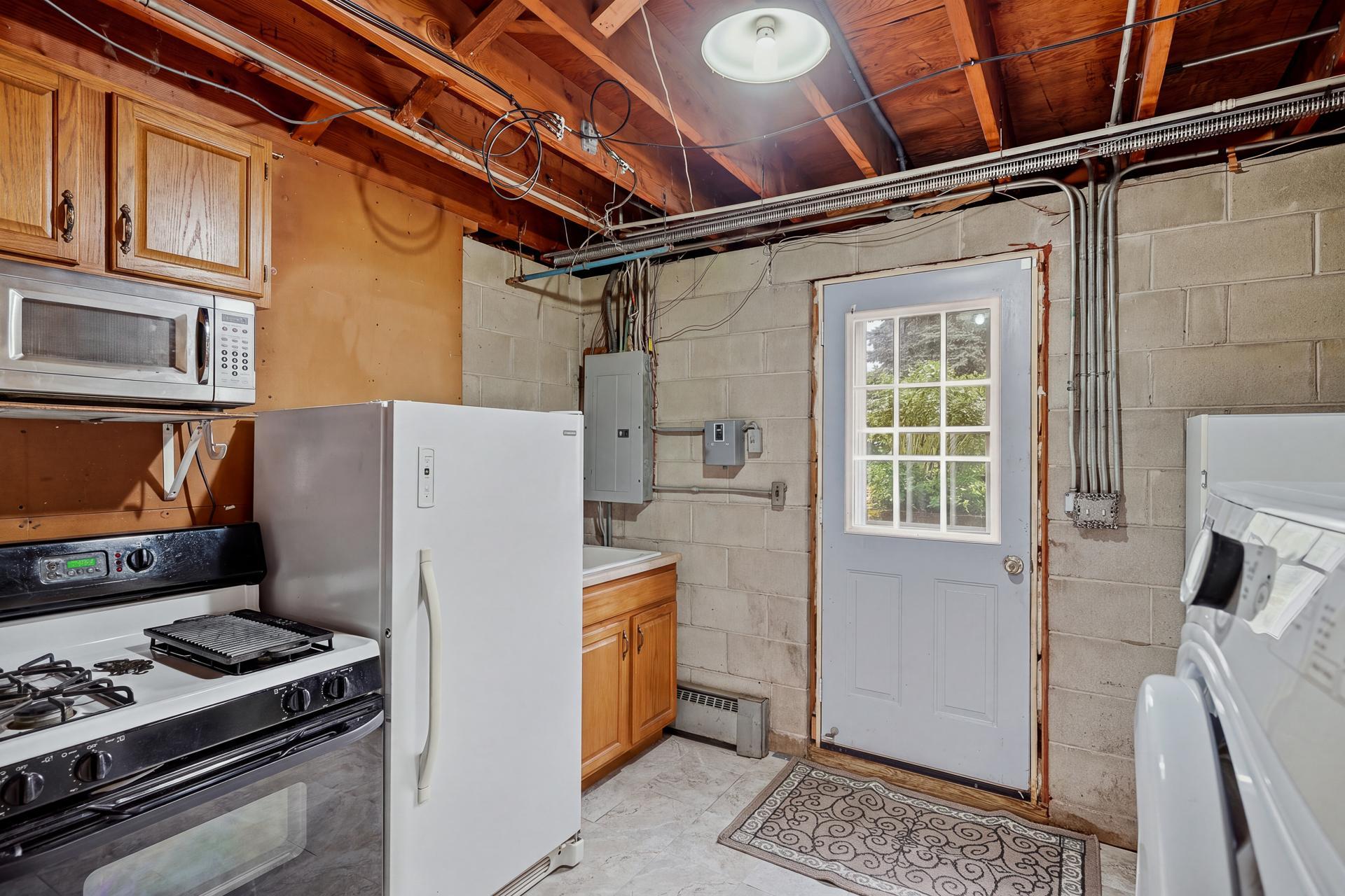 View of Residential at 1885 Manton Street, Maplewood MN 55109, Maplewood (33 of 42) - Mike Wilen | Minnesota Team Real Estate