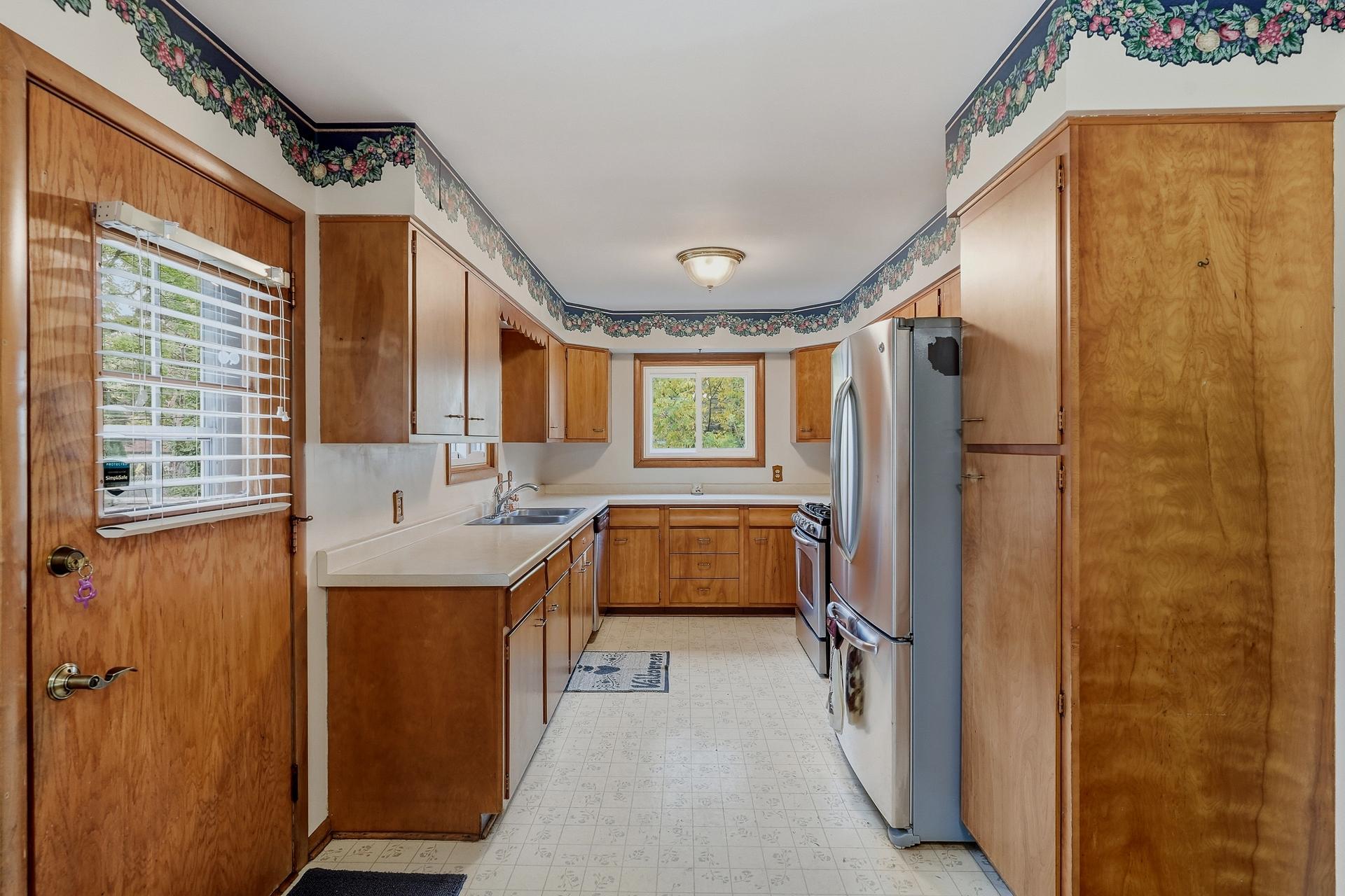 View of Residential at 1885 Manton Street, Maplewood MN 55109, Maplewood (16 of 42) - Mike Wilen | Minnesota Team Real Estate