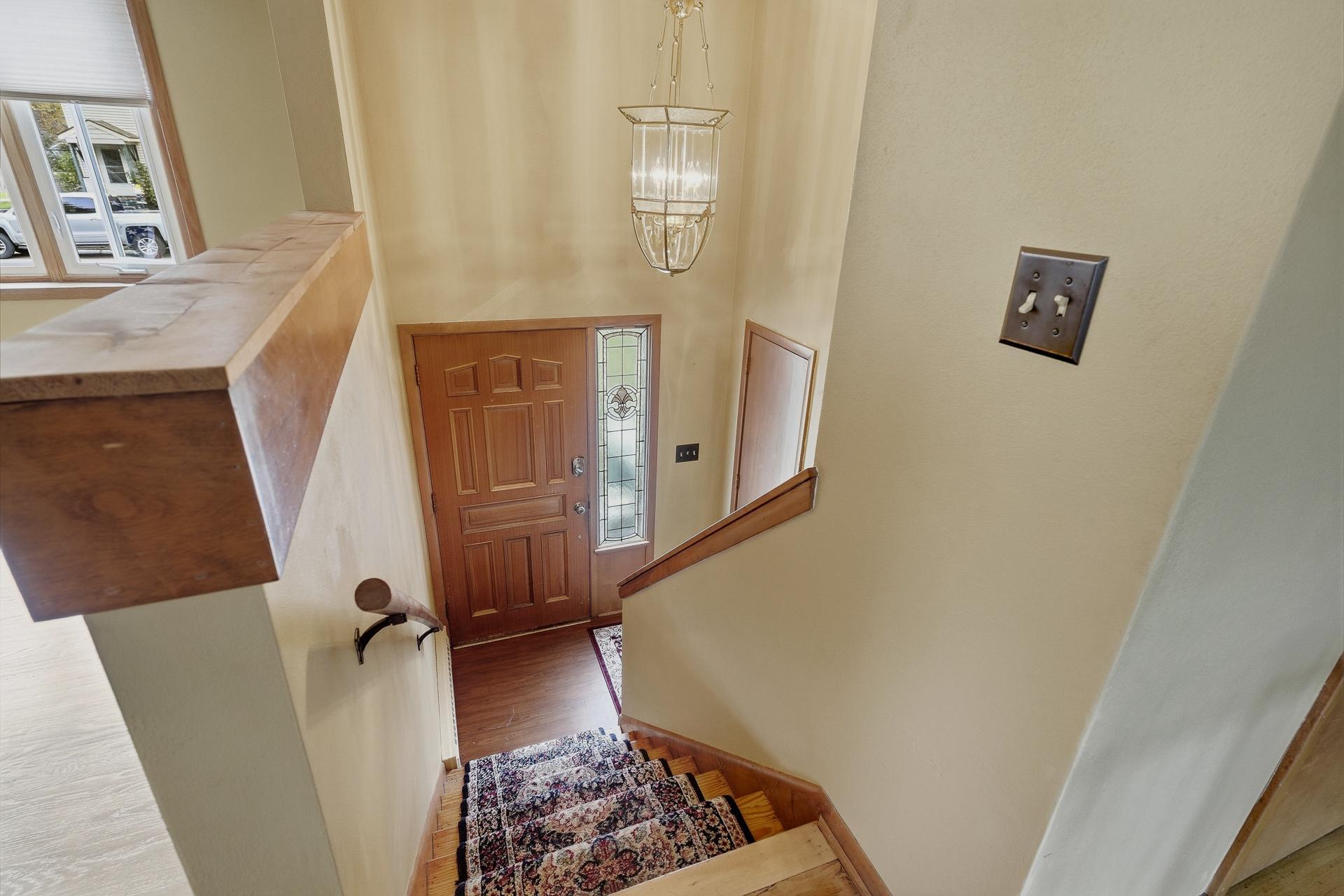 View of Residential at 1885 Manton Street, Maplewood MN 55109, Maplewood (7 of 42) - Mike Wilen | Minnesota Team Real Estate