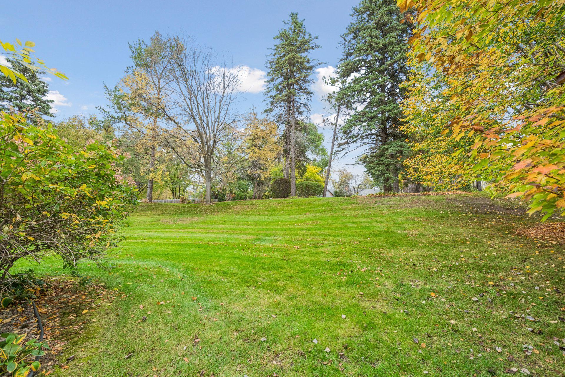 View of Residential at 3607 Sussex Place, Minnetonka MN 55345, Minnetonka (33 of 35) - Mike Wilen | Minnesota Team Real Estate