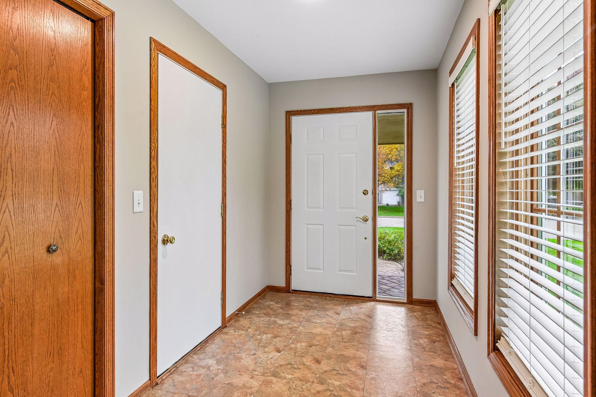 View of Residential at 3607 Sussex Place, Minnetonka MN 55345, Minnetonka (7 of 35) - Mike Wilen | Minnesota Team Real Estate
