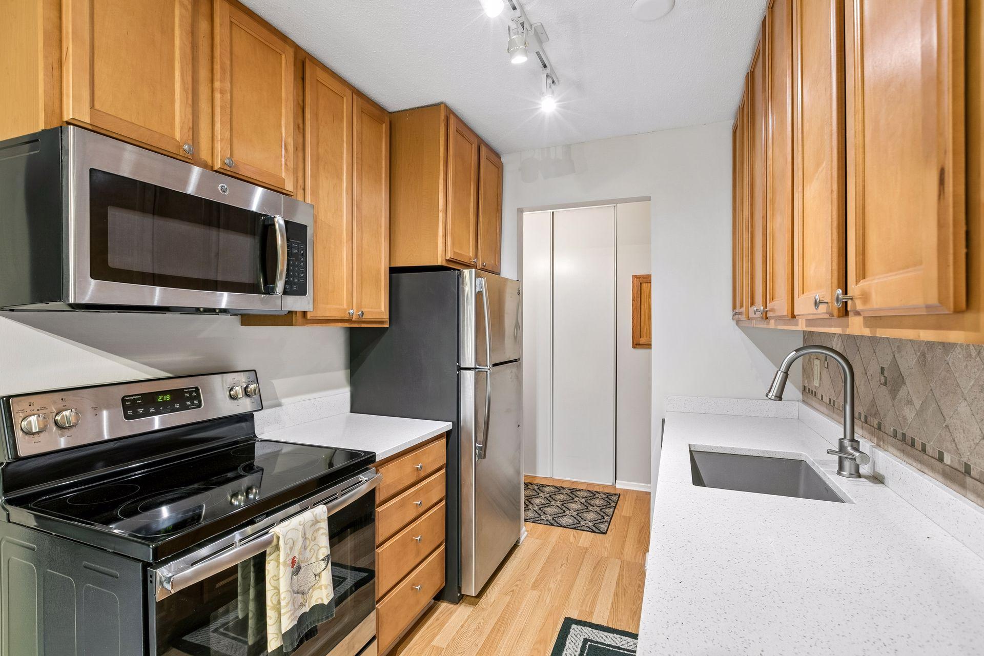 View of Residential at 4636 Cedar Lake Road #2, Saint Louis Park MN 55416, Saint Louis Park (14 of 46) - Mike Wilen | Minnesota Team Real Estate