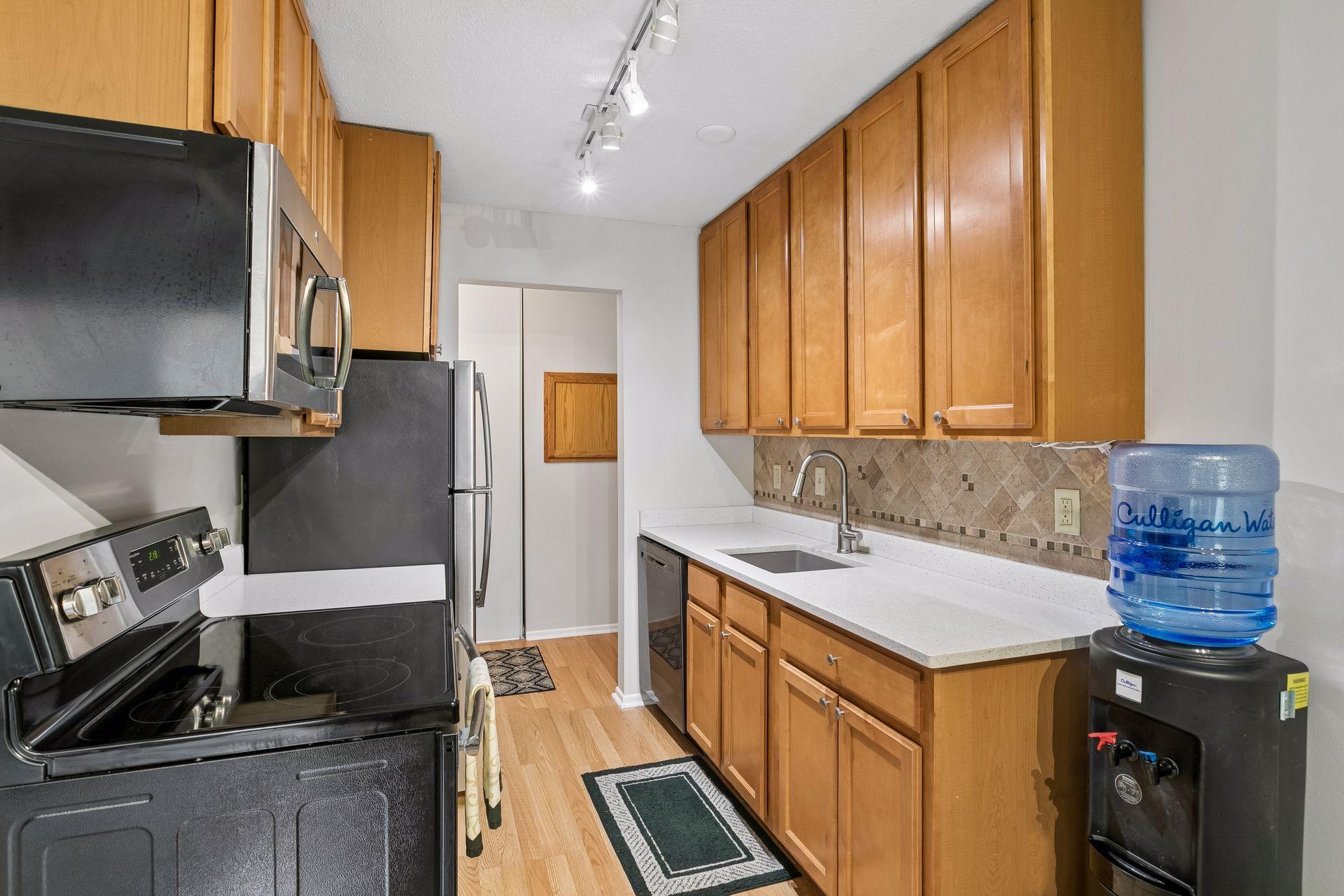 View of Residential at 4636 Cedar Lake Road #2, Saint Louis Park MN 55416, Saint Louis Park (13 of 46) - Mike Wilen | Minnesota Team Real Estate