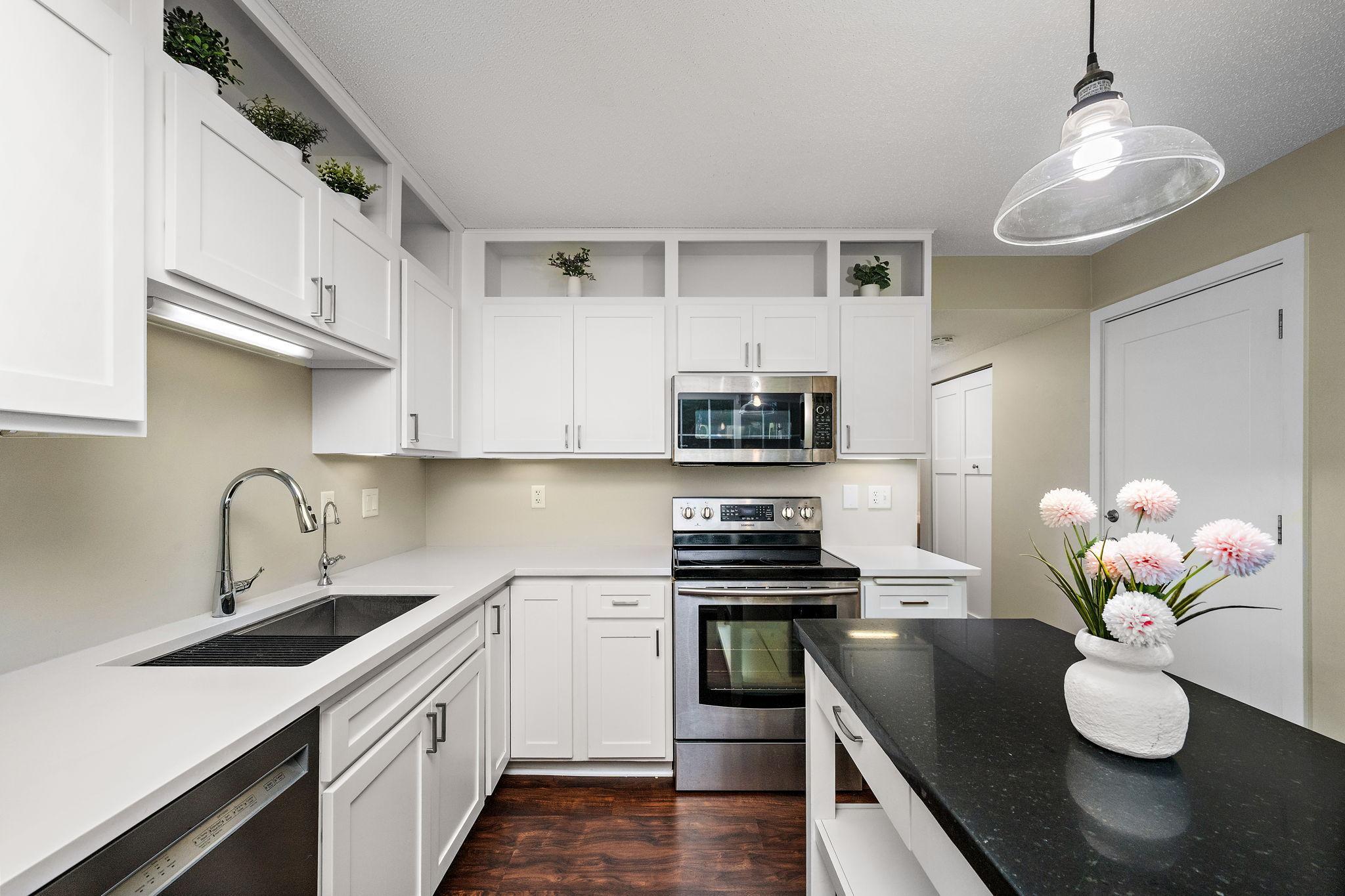 View of Residential at 1905 Shenandoah Court #D, Plymouth MN 55447, Plymouth (11 of 33) - Mike Wilen | Minnesota Team Real Estate