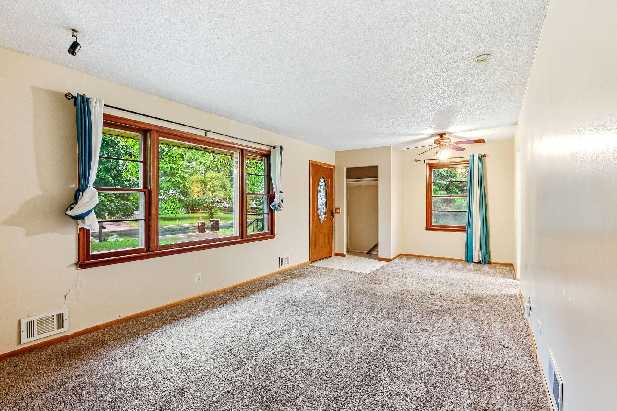 View of Residential at 11324 Quinn Street, Coon Rapids MN 55433, Coon Rapids (4 of 30) - Mike Wilen | Minnesota Team Real Estate