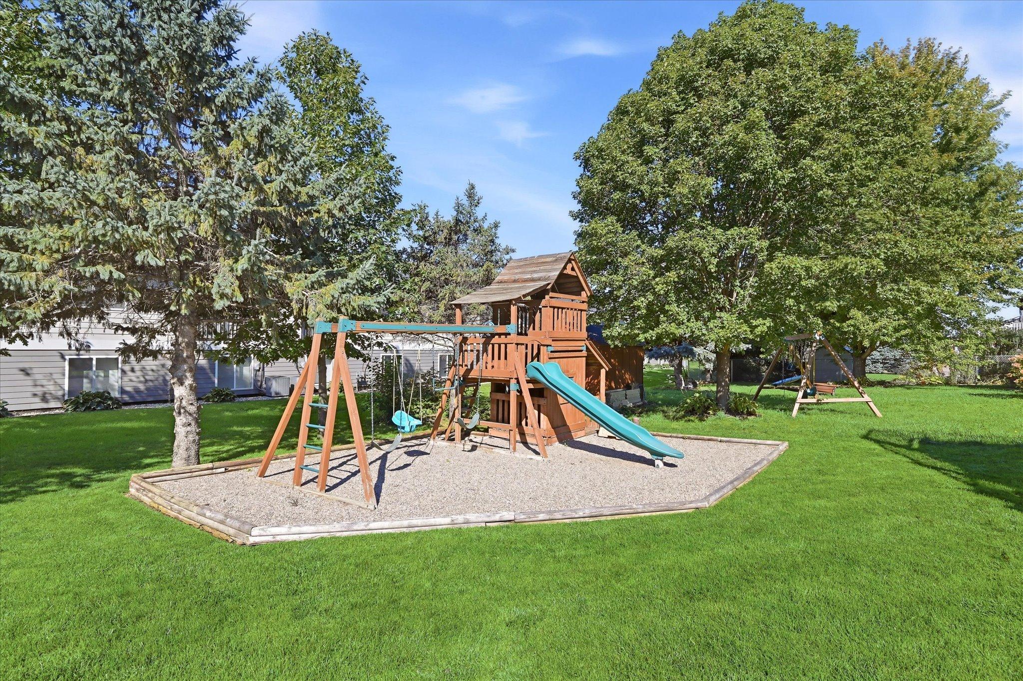 View of Residential at 952 Chestnut Street, Belle Plaine MN 56011, Belle Plaine (28 of 30) - Mike Wilen | Minnesota Team Real Estate