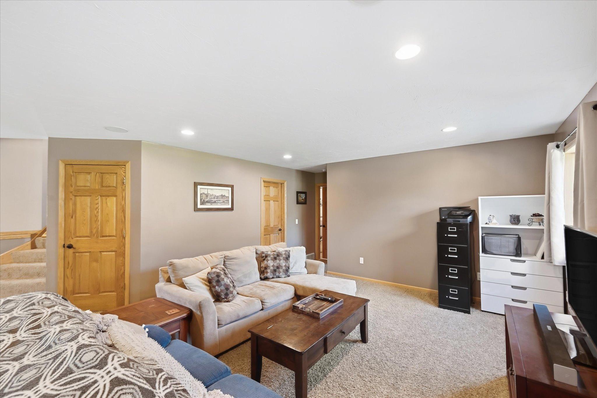 View of Residential at 952 Chestnut Street, Belle Plaine MN 56011, Belle Plaine (19 of 30) - Mike Wilen | Minnesota Team Real Estate