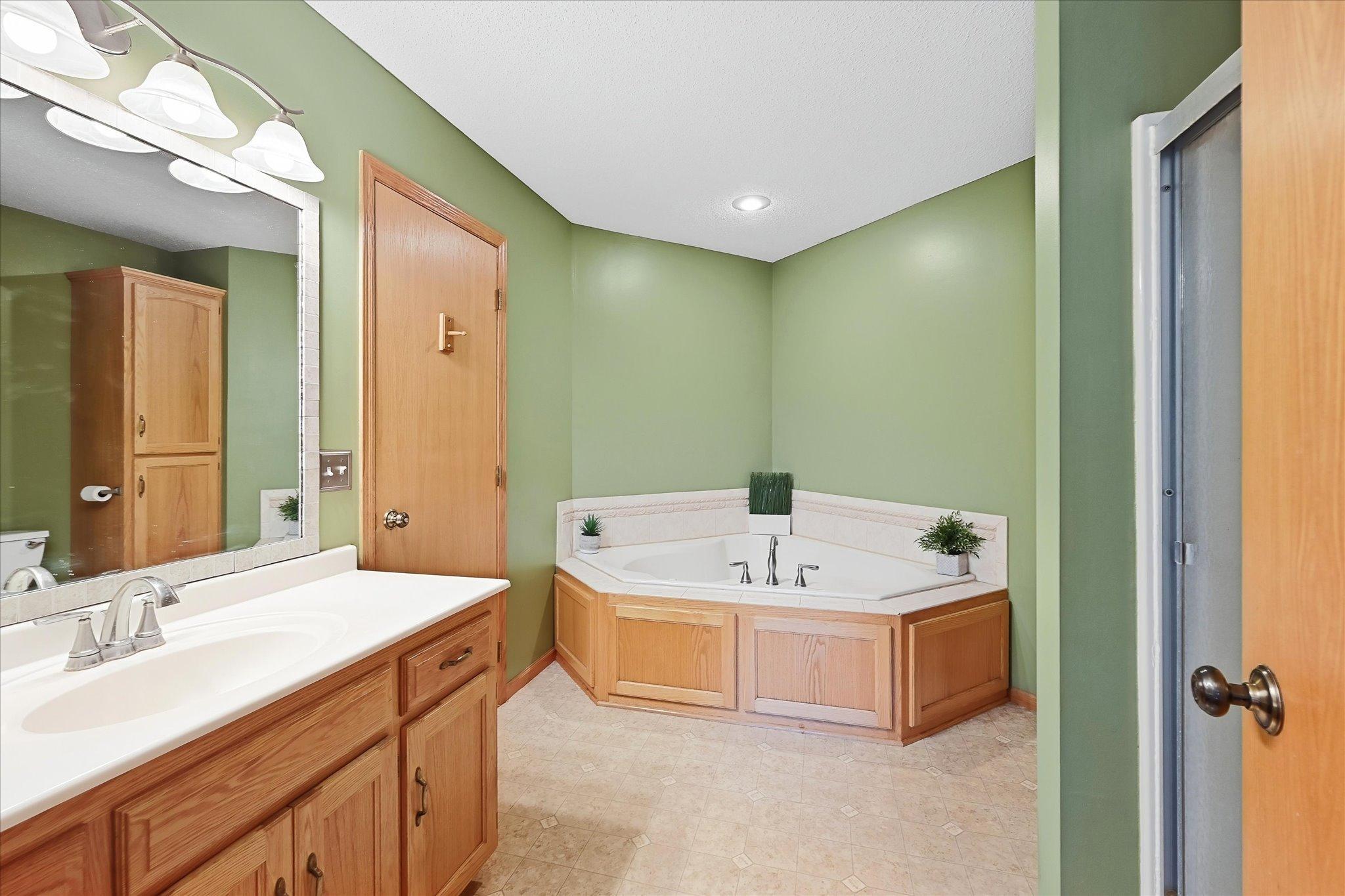 View of Residential at 952 Chestnut Street, Belle Plaine MN 56011, Belle Plaine (15 of 30) - Mike Wilen | Minnesota Team Real Estate