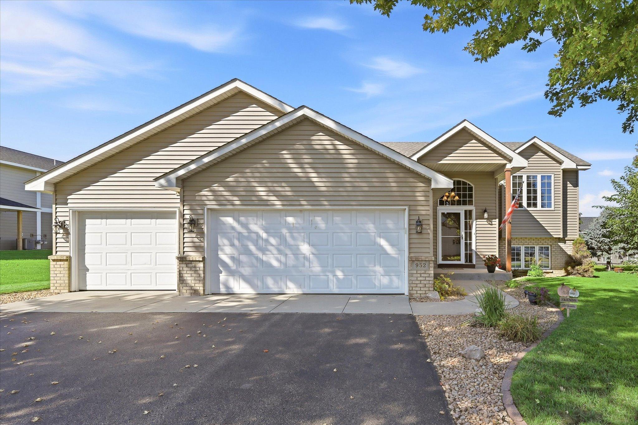 View of Single Family at 952 Chestnut Street, Belle Plaine - Mike Wilen | Minnesota Team Real Estate