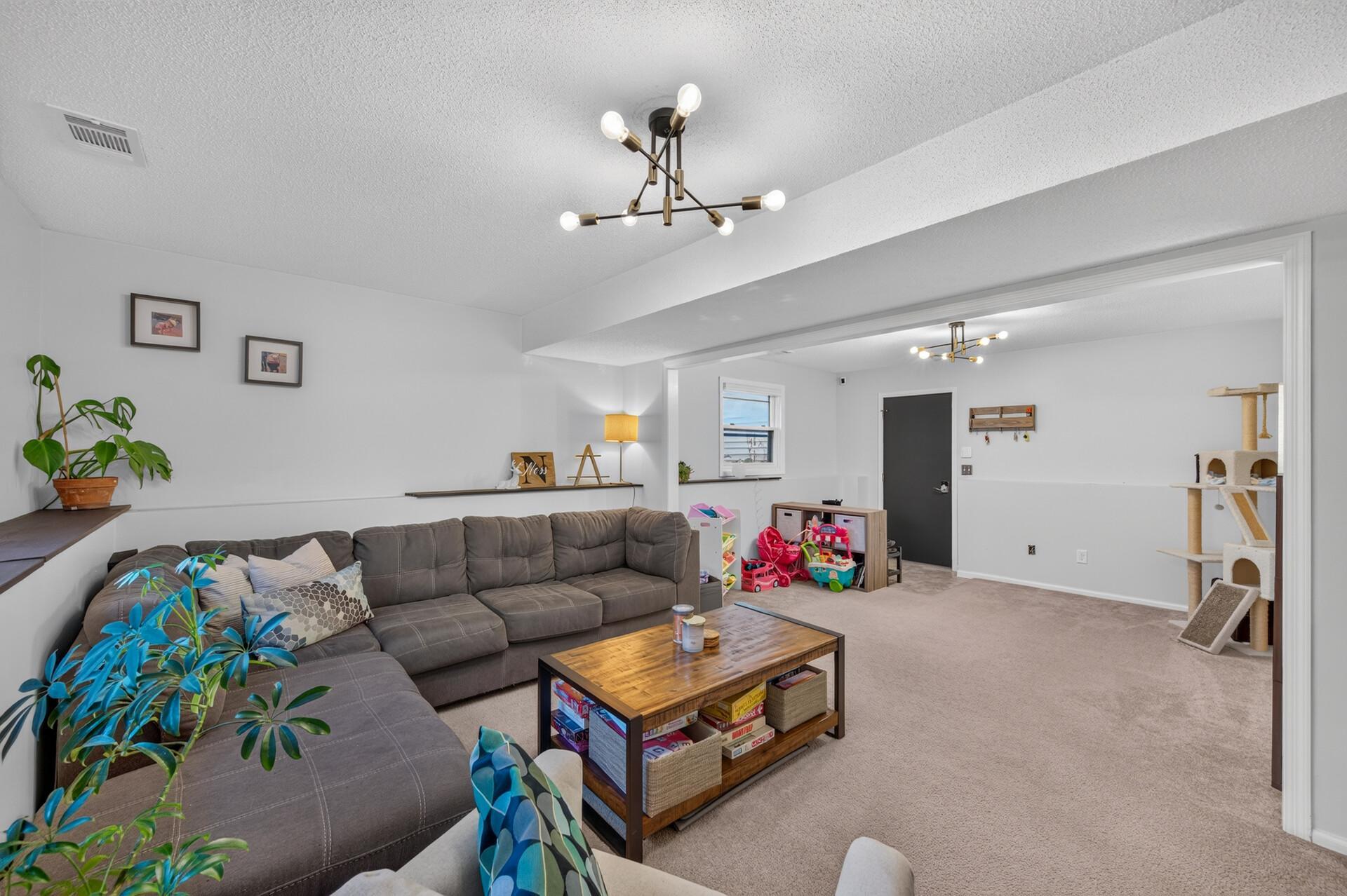 View of Residential at 2236 Helena Avenue, Oakdale MN 55128, Oakdale (31 of 50) - Mike Wilen | Minnesota Team Real Estate