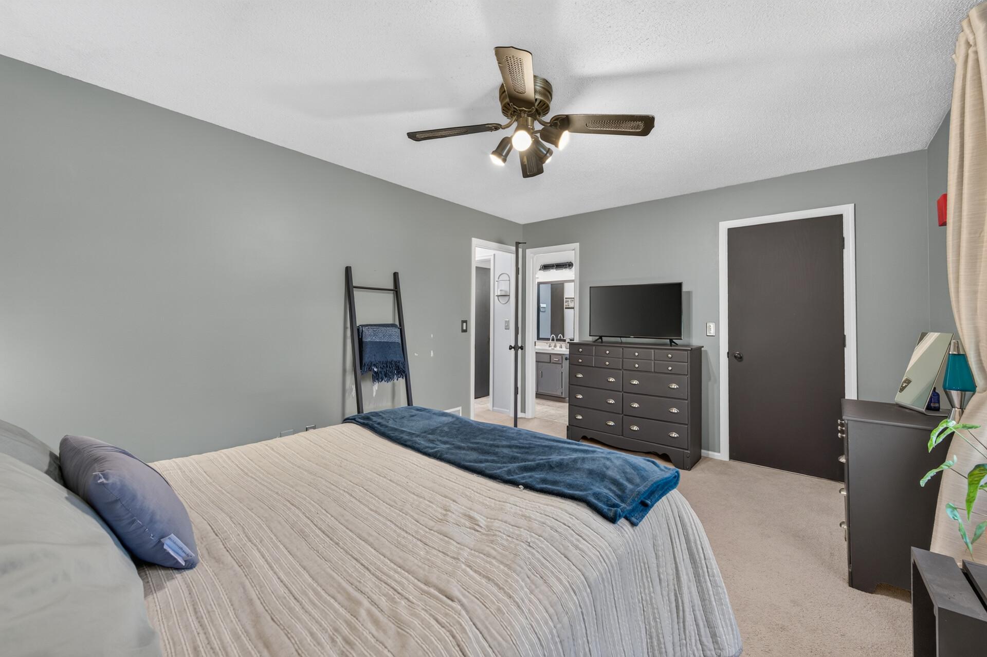 View of Residential at 2236 Helena Avenue, Oakdale MN 55128, Oakdale (27 of 50) - Mike Wilen | Minnesota Team Real Estate