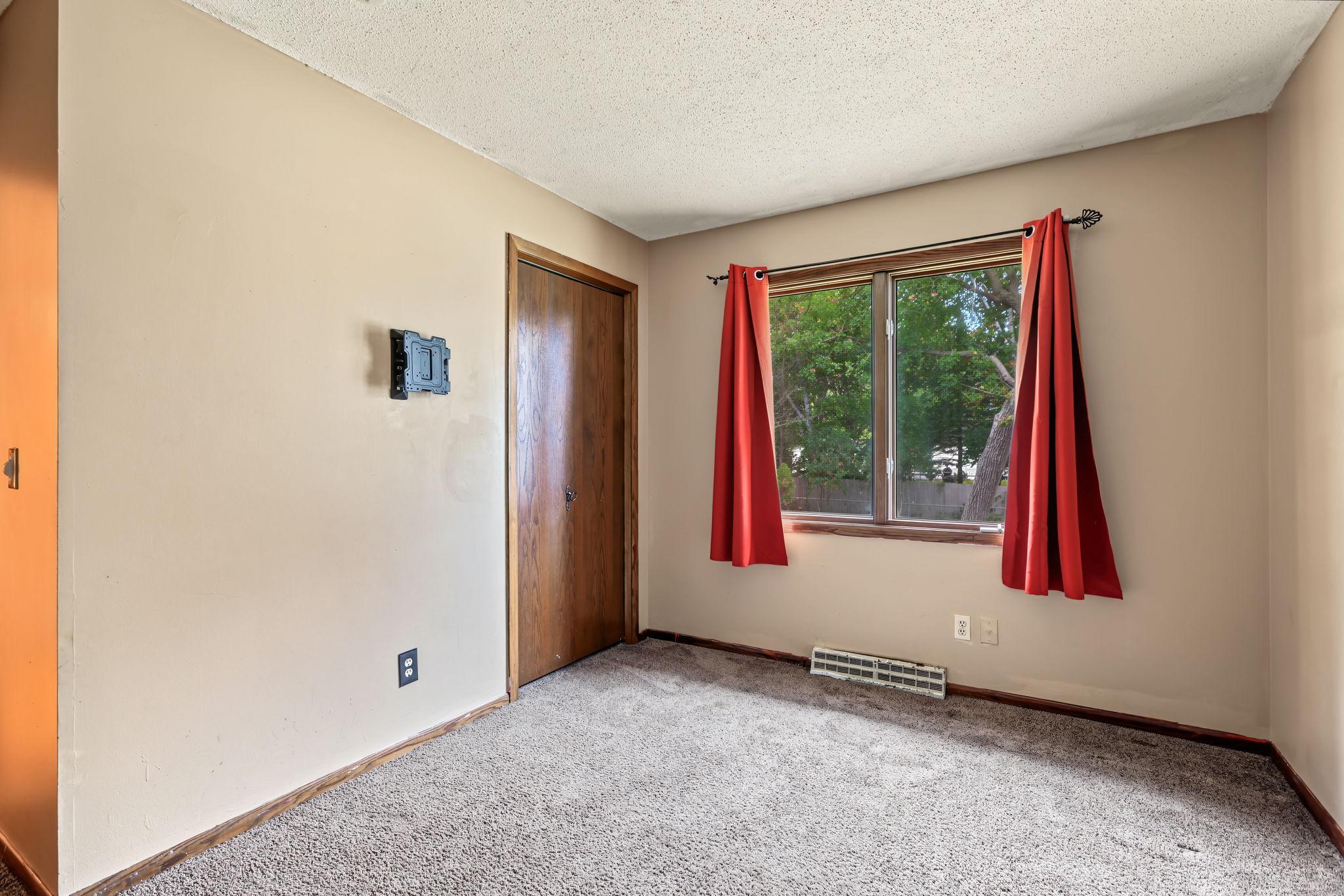 View of Residential at 11442 Osage Street, Coon Rapids MN 55433, Coon Rapids (12 of 20) - Mike Wilen | Minnesota Team Real Estate