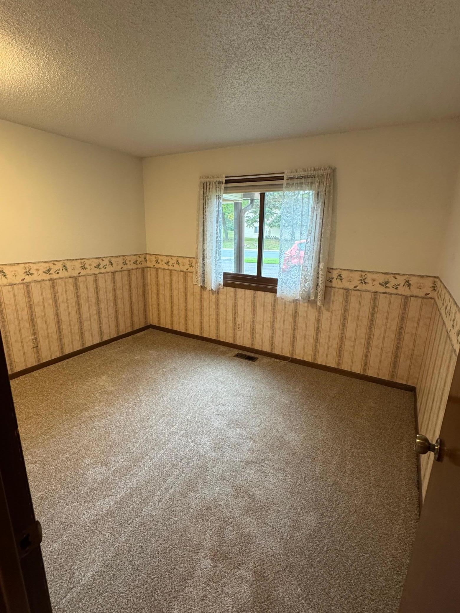 View of Residential at 1890 Fox Ridge Drive #B, West Saint Paul MN 55118, West Saint Paul (14 of 23) - Mike Wilen | Minnesota Team Real Estate