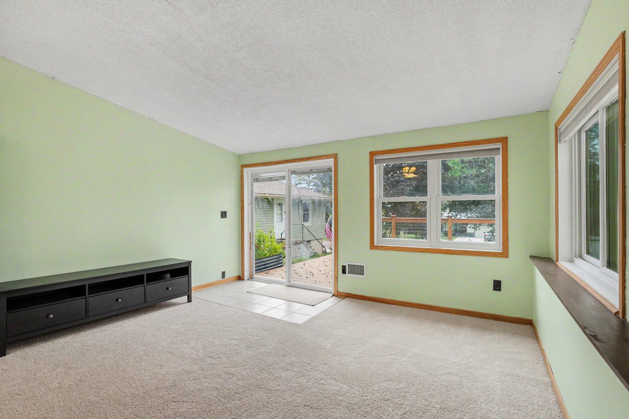 View of Residential at 549 18th Avenue, South Saint Paul MN 55075, South Saint Paul (8 of 23) - Mike Wilen | Minnesota Team Real Estate