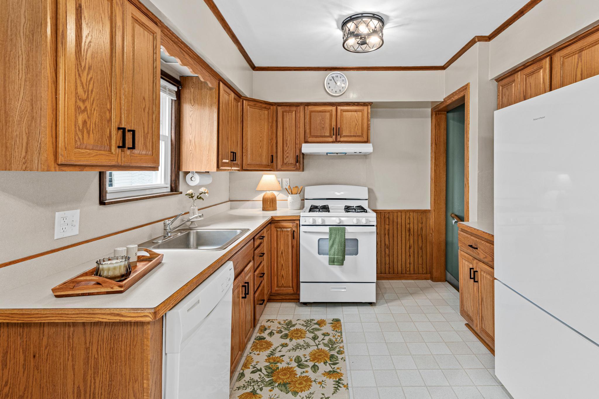 View of Residential at 1658 Sherburne Avenue, Saint Paul MN 55104, Saint Paul (10 of 42) - Mike Wilen | Minnesota Team Real Estate