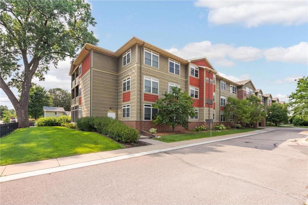 View of (CC) Low Rise (3- Levels) at 2530 34th Street, Minneapolis - Mike Wilen | Minnesota Team Real Estate