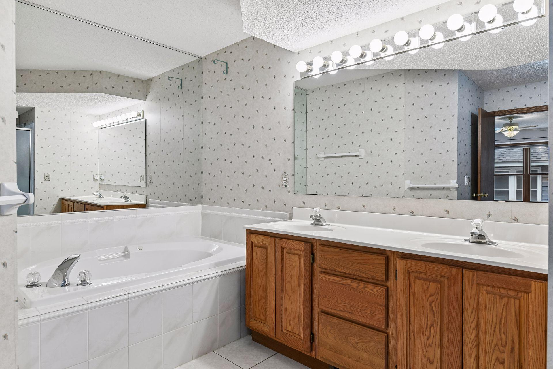View of Residential at 18512 Lime Tree Court, Minnetonka MN 55345, Minnetonka (13 of 23) - Mike Wilen | Minnesota Team Real Estate