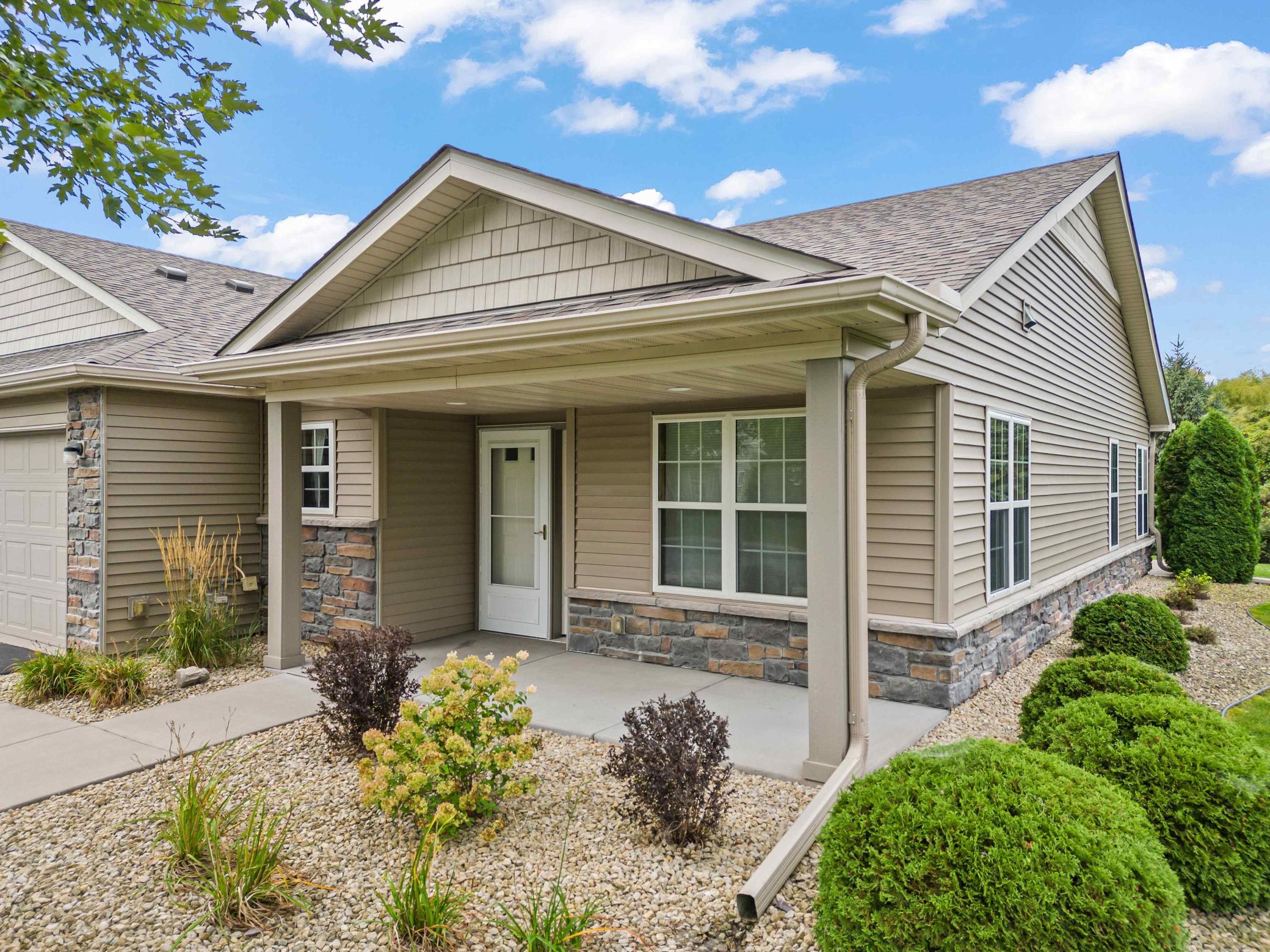View of (TH) Side x Side at 6481 Ojibway Path, Lino Lakes - Mike Wilen | Minnesota Team Real Estate