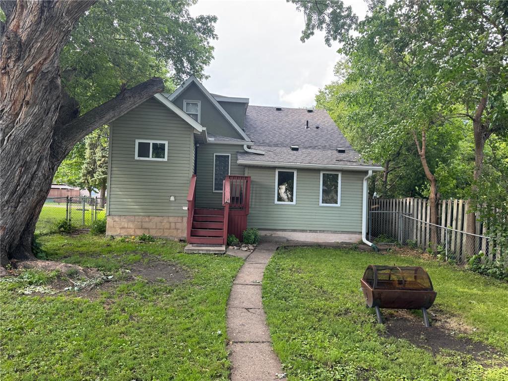 View of Residential at 878 Monroe Court, Saint Paul MN 55102, Saint Paul (13 of 20) - Mike Wilen | Minnesota Team Real Estate