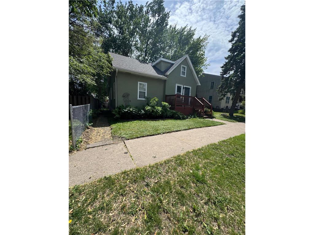 View of Residential at 878 Monroe Court, Saint Paul MN 55102, Saint Paul (6 of 20) - Mike Wilen | Minnesota Team Real Estate