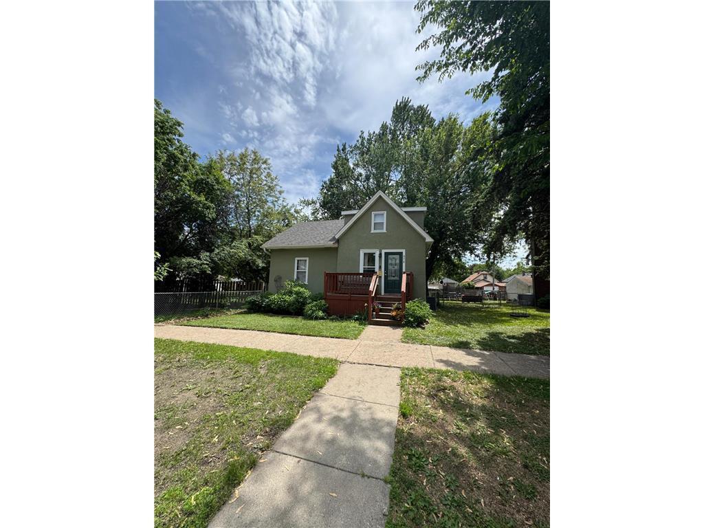 View of Residential at 878 Monroe Court, Saint Paul MN 55102, Saint Paul (4 of 20) - Mike Wilen | Minnesota Team Real Estate