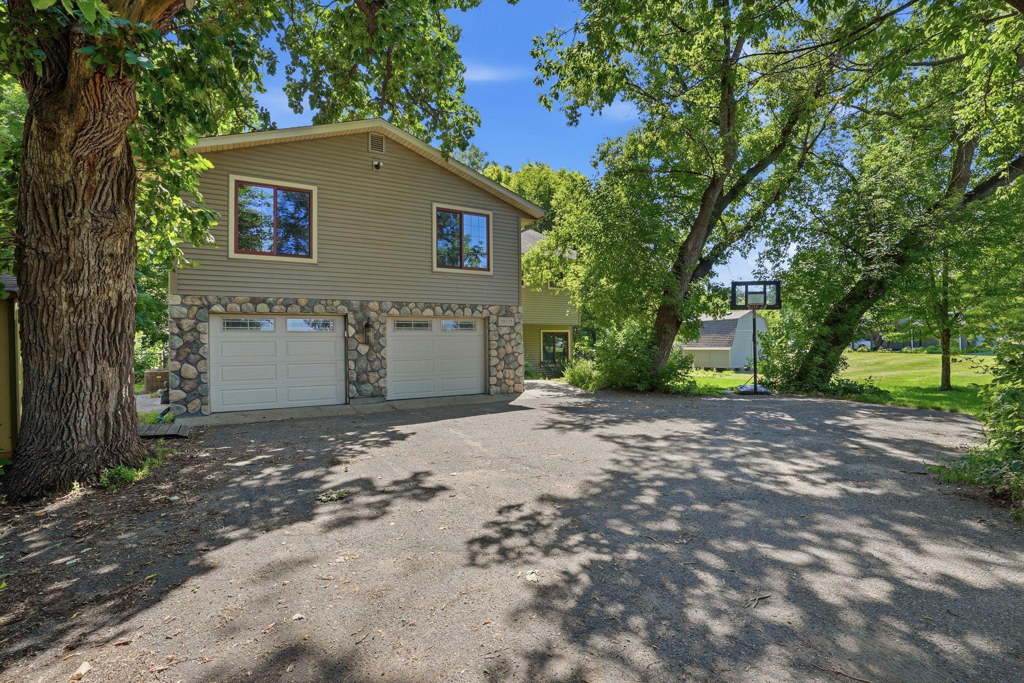 View of Residential at 10515 Old County Road 15, Plymouth MN 55441, Plymouth (37 of 47) - Mike Wilen | Minnesota Team Real Estate
