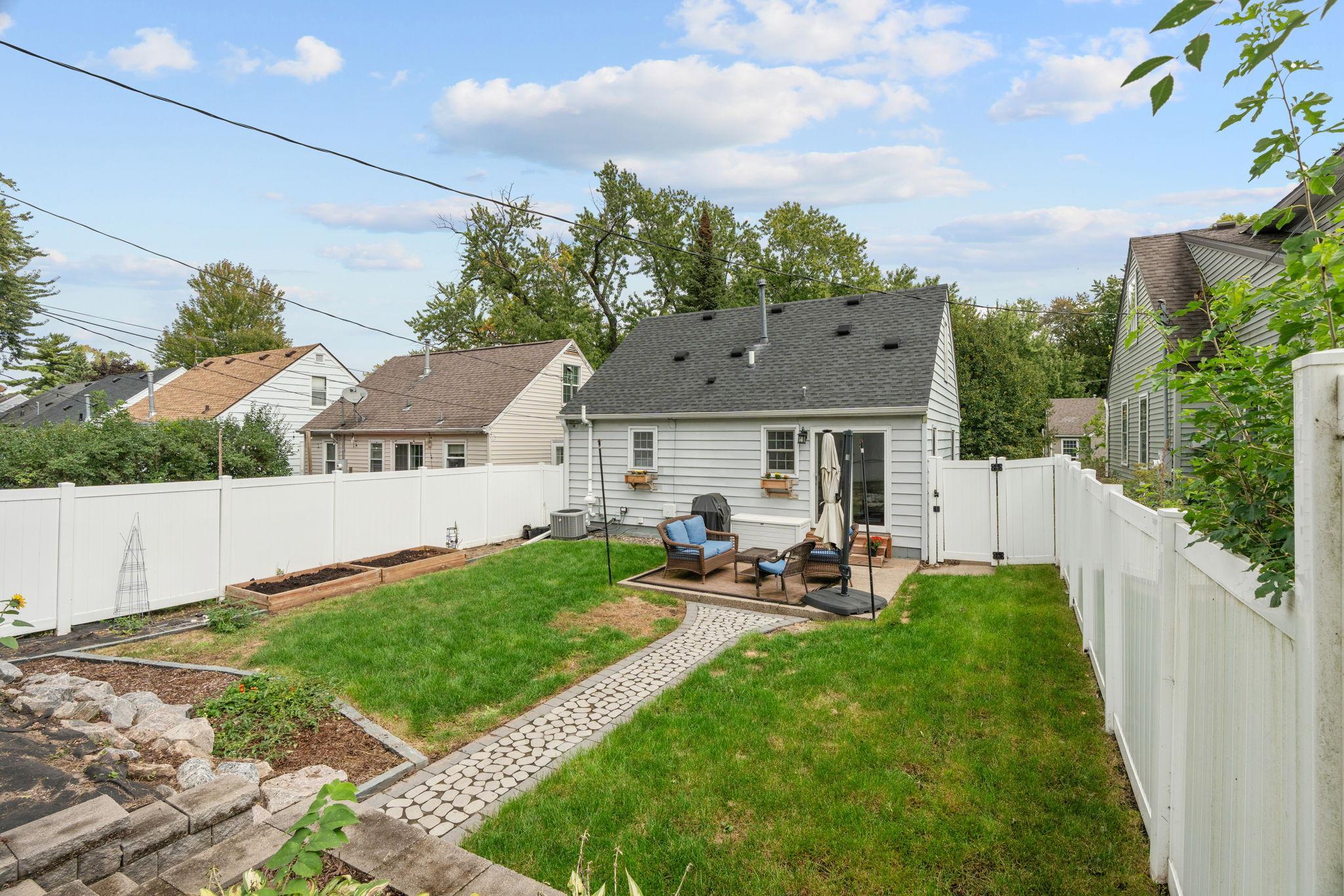 View of Residential at 2828 Alabama Avenue, Saint Louis Park MN 55416, Saint Louis Park (4 of 41) - Mike Wilen | Minnesota Team Real Estate