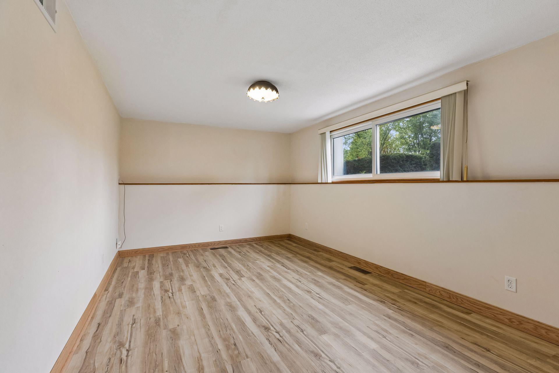 View of Residential at 1616 Sandhurst Avenue, Maplewood MN 55109, Maplewood (46 of 83) - Mike Wilen | Minnesota Team Real Estate