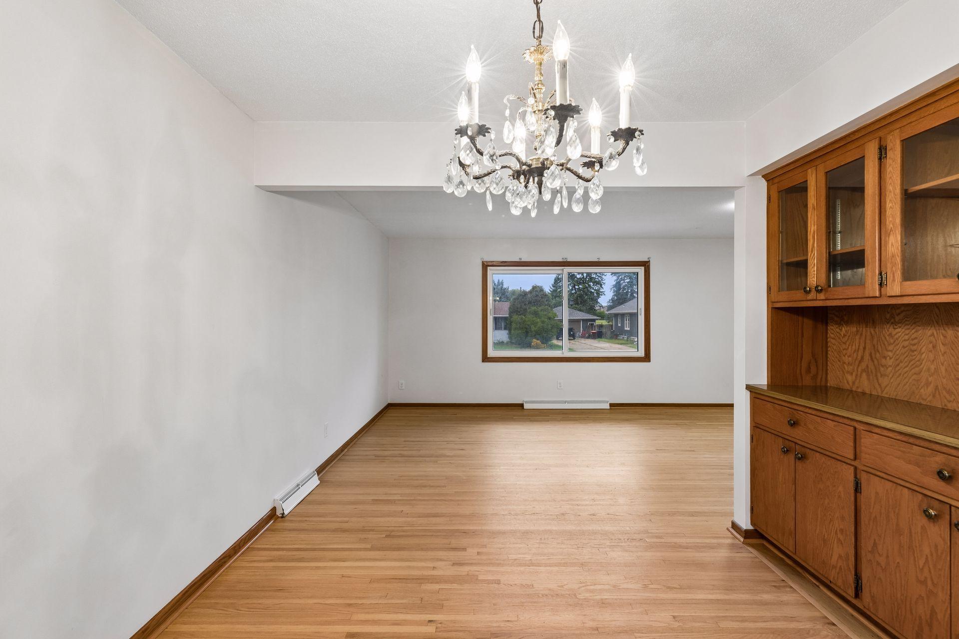 View of Residential at 1616 Sandhurst Avenue, Maplewood MN 55109, Maplewood (22 of 83) - Mike Wilen | Minnesota Team Real Estate