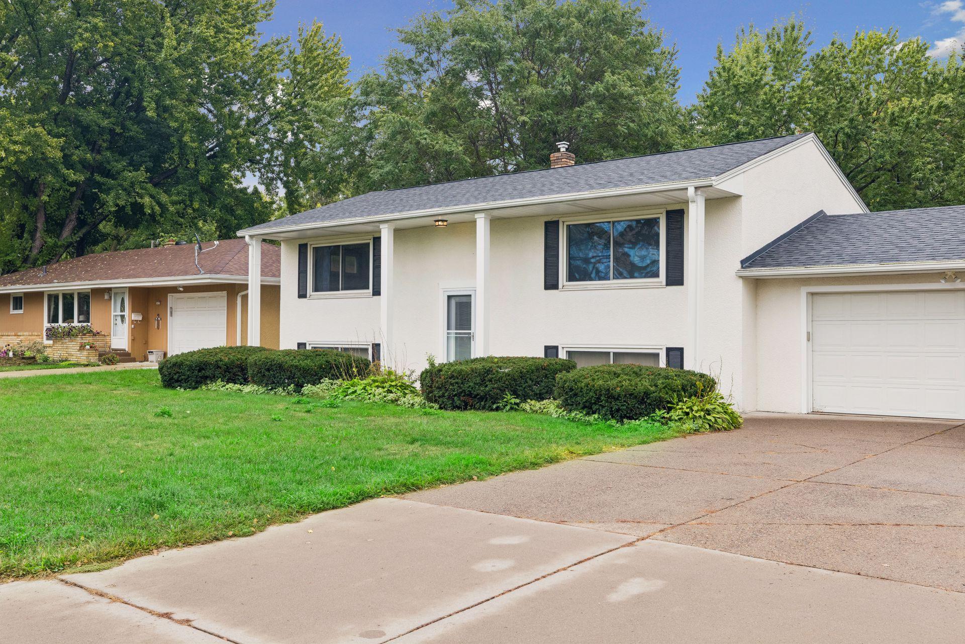 View of Residential at 1616 Sandhurst Avenue, Maplewood MN 55109, Maplewood (3 of 83) - Mike Wilen | Minnesota Team Real Estate