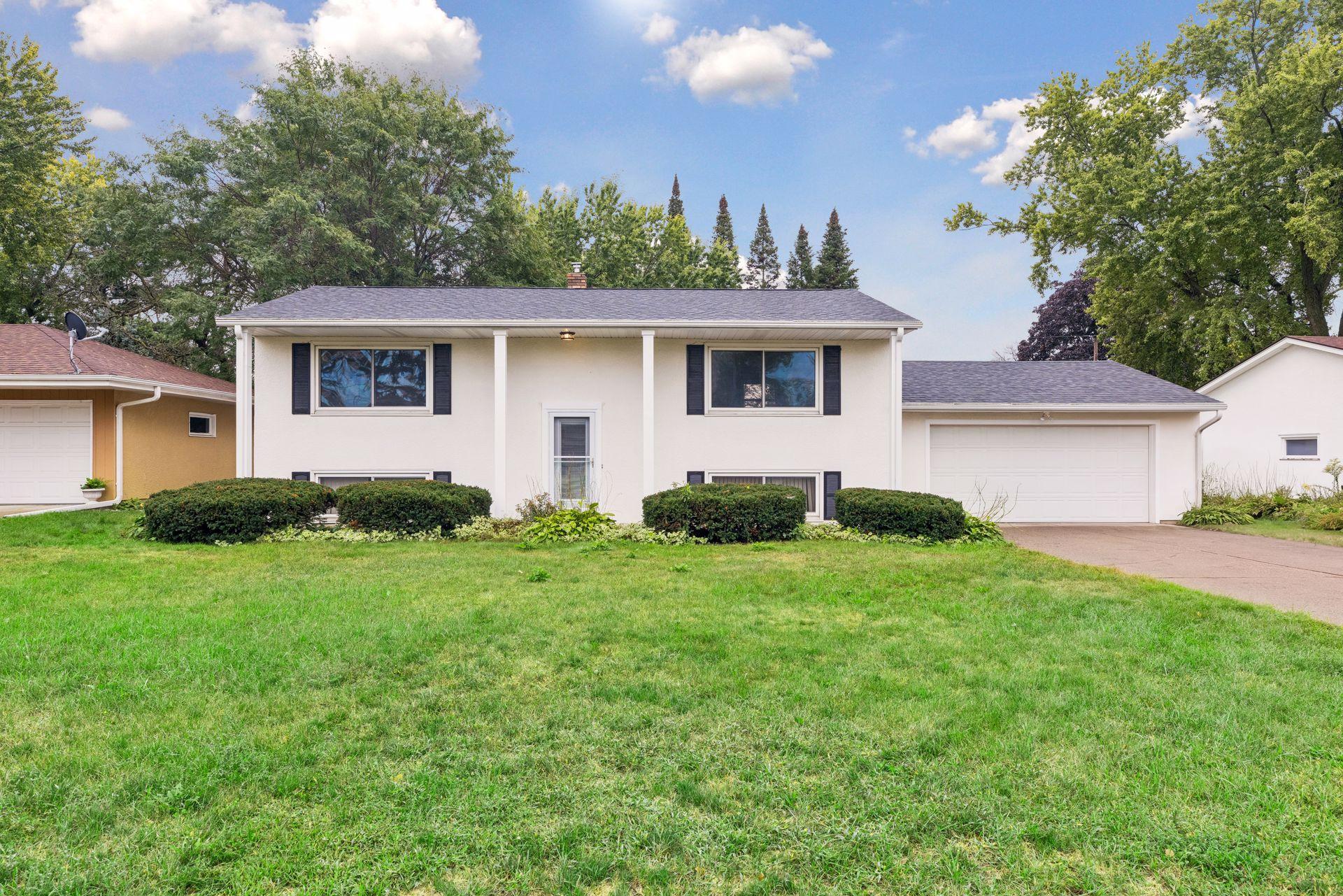 View of Residential at 1616 Sandhurst Avenue, Maplewood MN 55109, Maplewood (2 of 83) - Mike Wilen | Minnesota Team Real Estate
