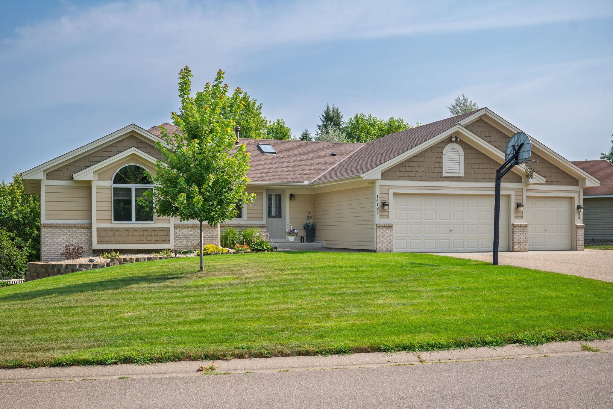 View of Residential at 16185 Inglewood Drive, Lakeville MN 55044, Lakeville (2 of 14) - Mike Wilen | Minnesota Team Real Estate