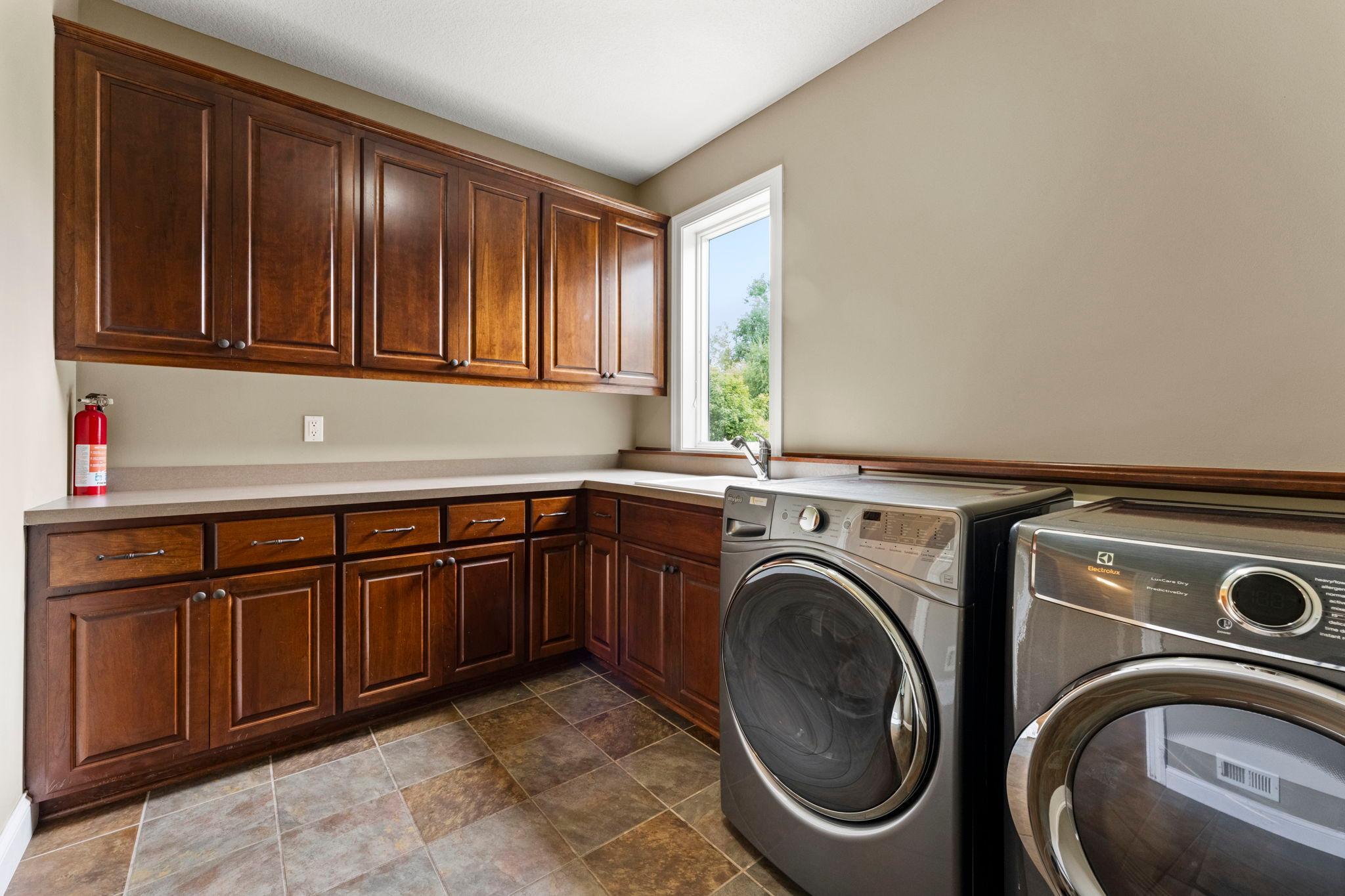 View of Residential at 21761 Pine Tree Circle, Lakeville MN 55044, Lakeville (24 of 100) - Mike Wilen | Minnesota Team Real Estate