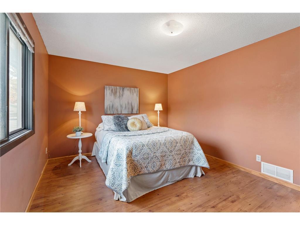 View of Residential at 13573 Everton Avenue, Apple Valley MN 55124, Apple Valley (11 of 29) - Mike Wilen | Minnesota Team Real Estate