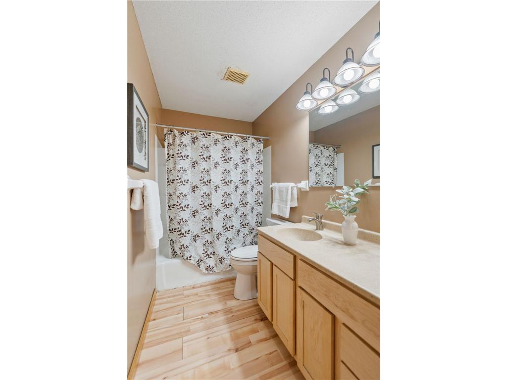 View of Residential at 13573 Everton Avenue, Apple Valley MN 55124, Apple Valley (9 of 29) - Mike Wilen | Minnesota Team Real Estate