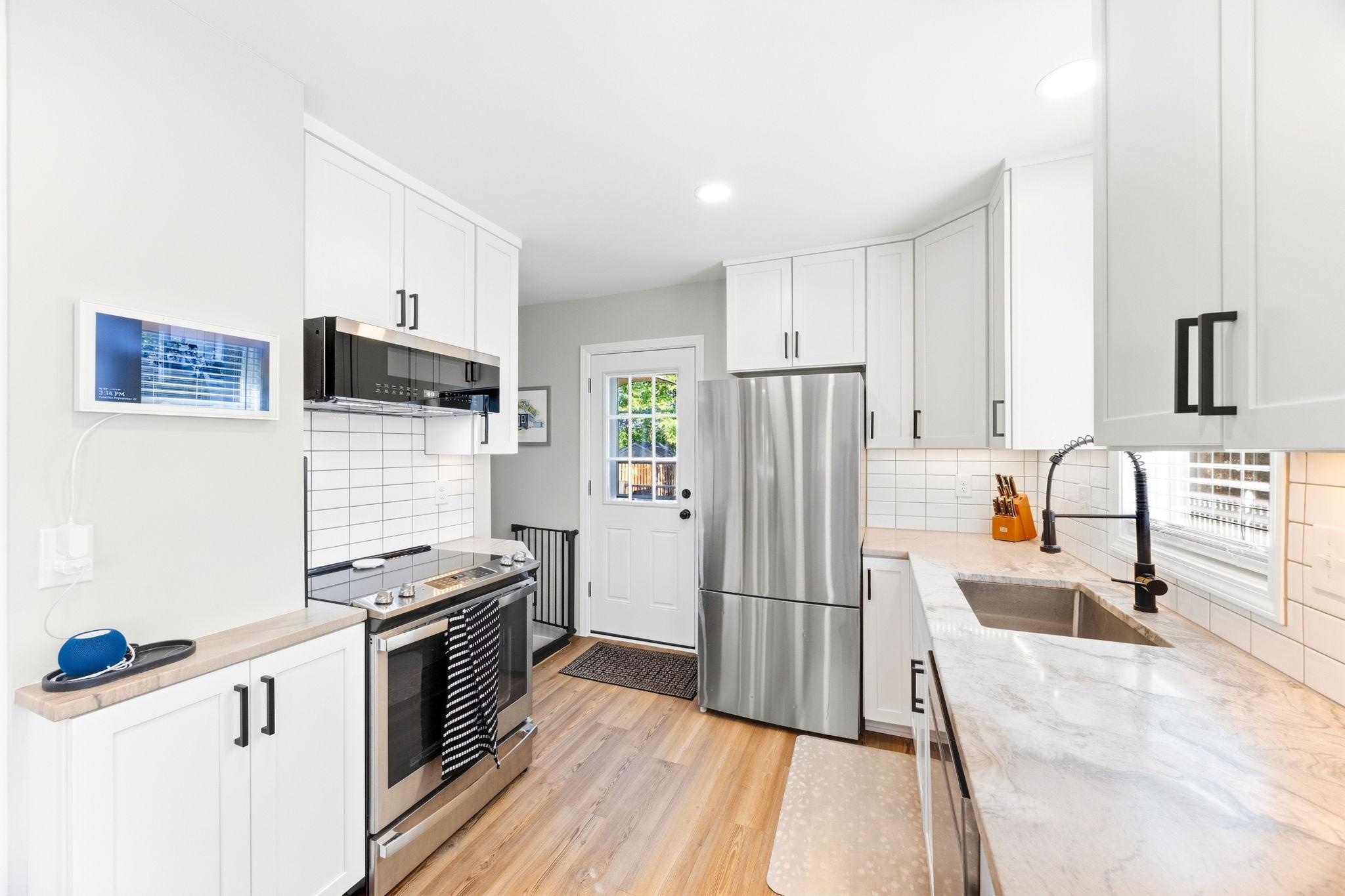 View of Residential at 3055 Salem Avenue, Saint Louis Park MN 55416, Saint Louis Park (9 of 27) - Mike Wilen | Minnesota Team Real Estate
