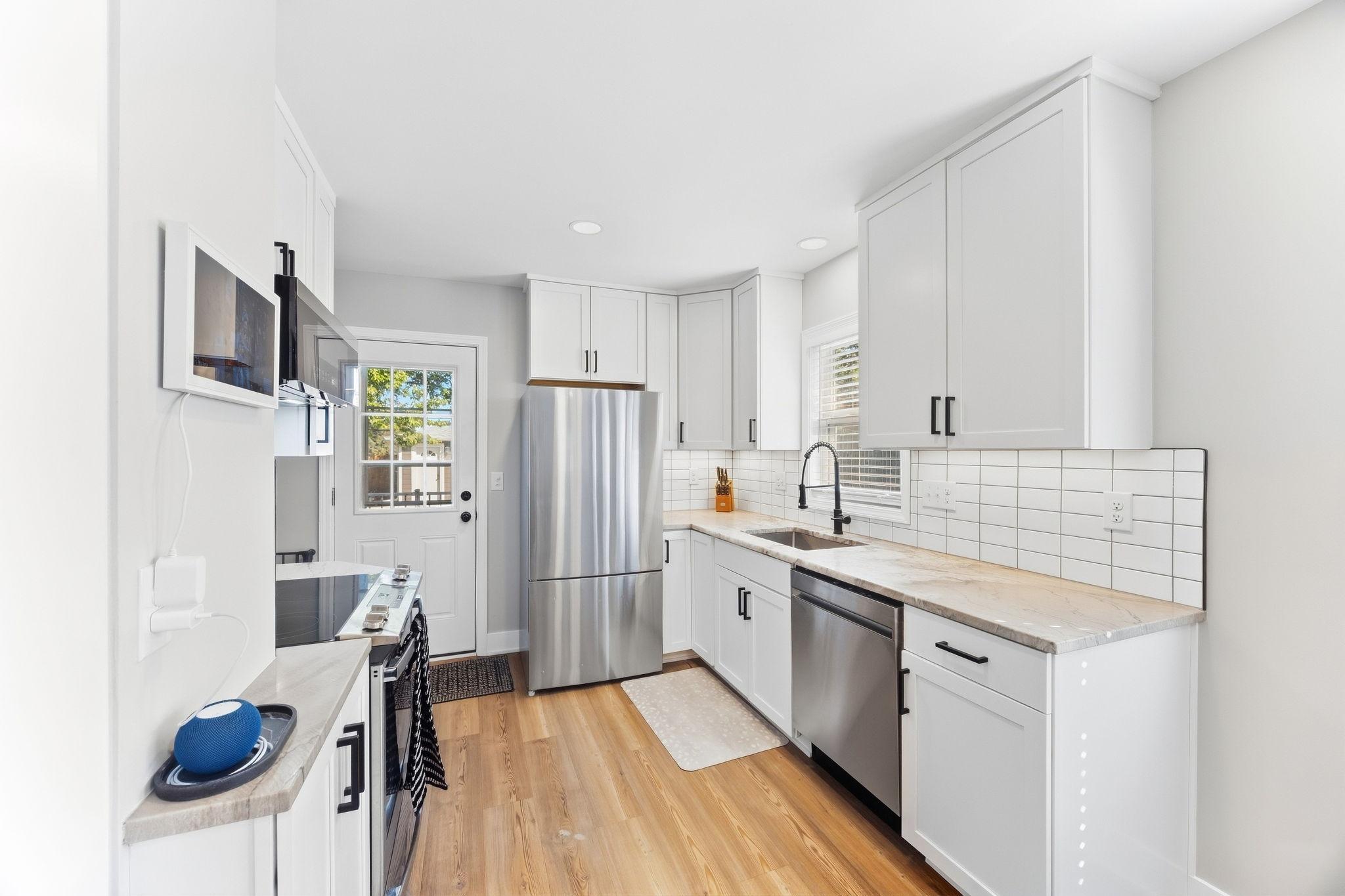 View of Residential at 3055 Salem Avenue, Saint Louis Park MN 55416, Saint Louis Park (8 of 27) - Mike Wilen | Minnesota Team Real Estate