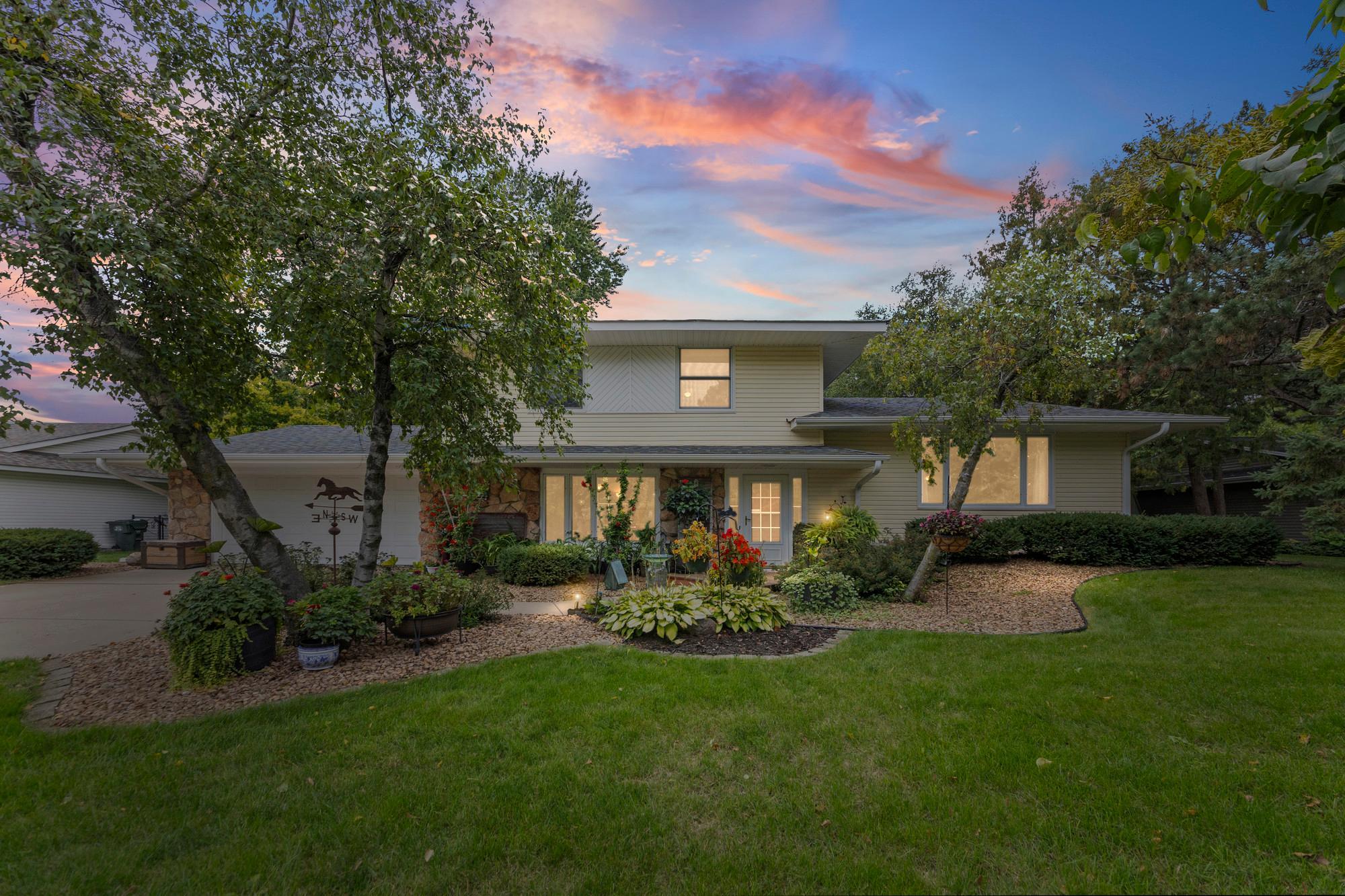 View of Single Family at 228 Walnut Lane, Apple Valley - Mike Wilen | Minnesota Team Real Estate