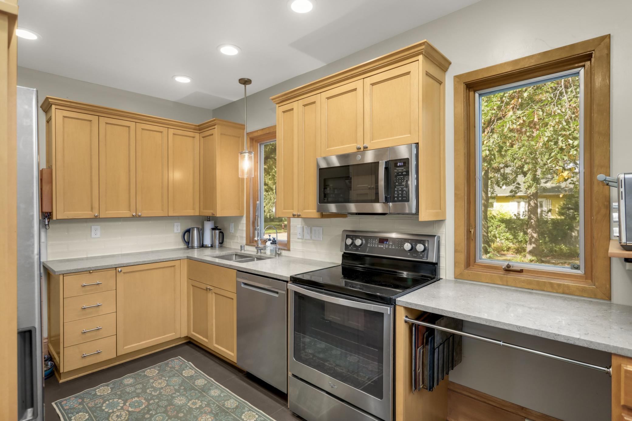 View of Residential at 2901 40th Avenue, Minneapolis MN 55406, Minneapolis (11 of 35) - Mike Wilen | Minnesota Team Real Estate