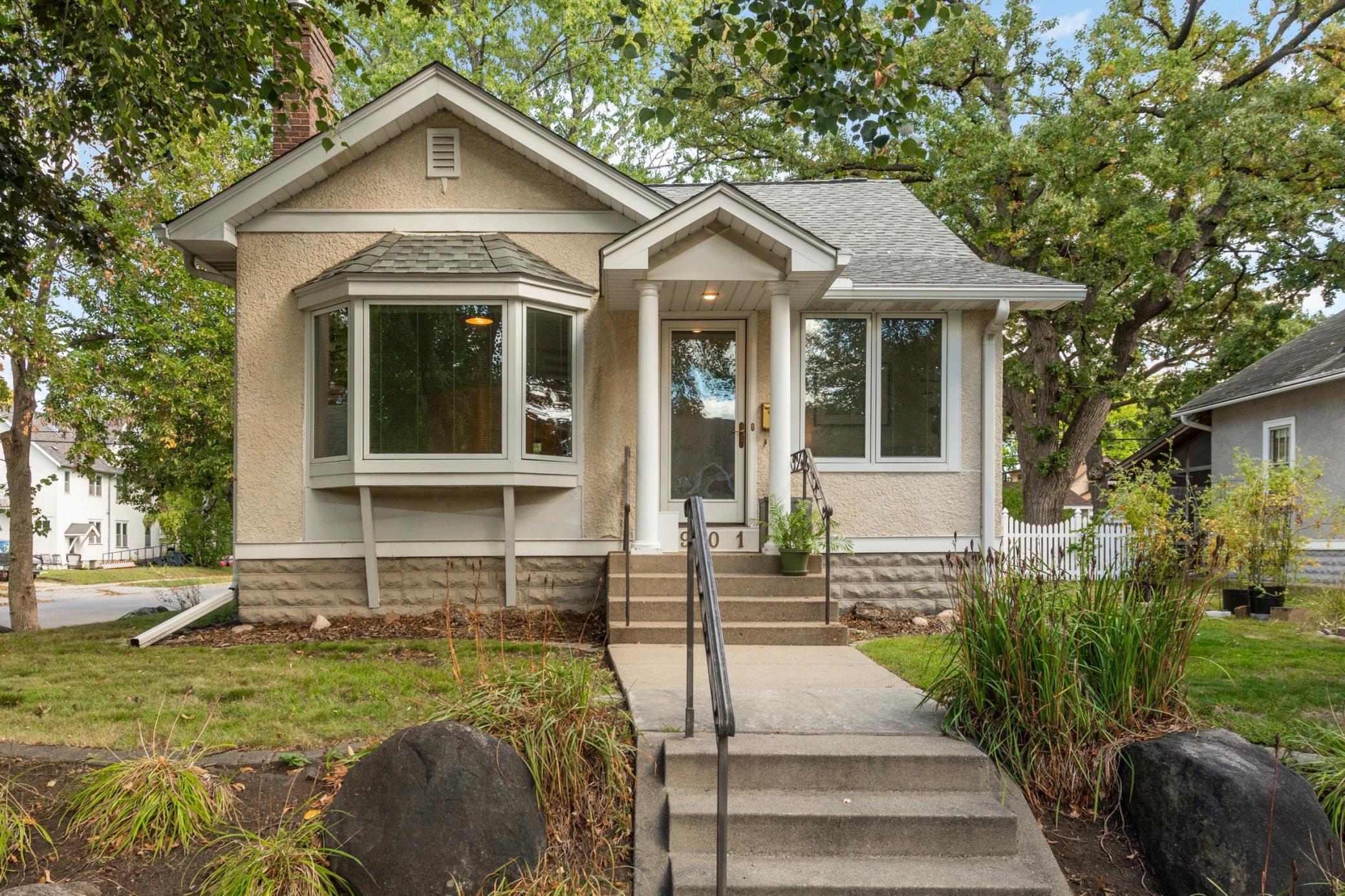 View of Single Family at 2901 40th Avenue, Minneapolis - Mike Wilen | Minnesota Team Real Estate