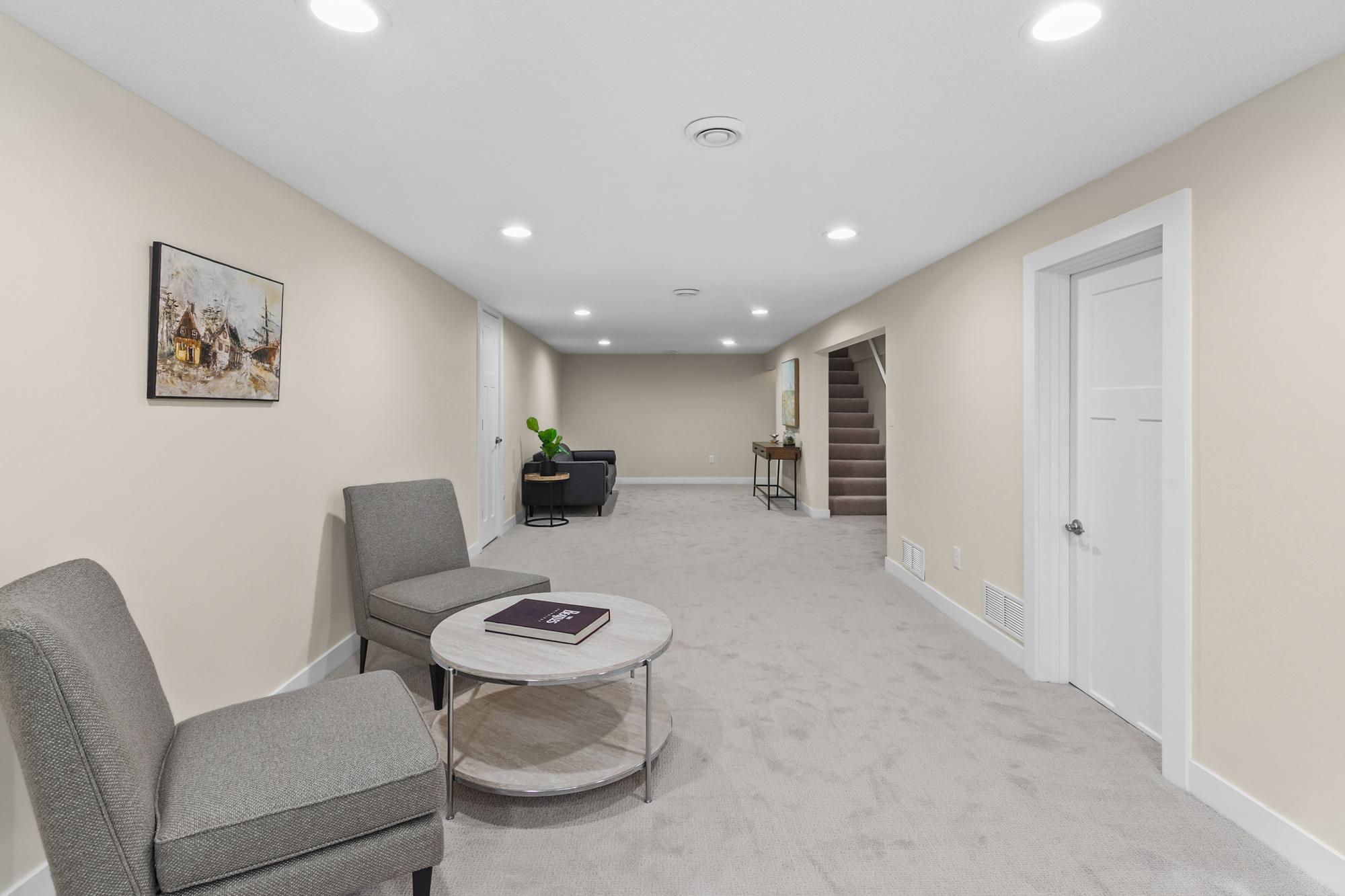 View of Residential at 2566 Beacon Street, Roseville MN 55113, Roseville (26 of 31) - Mike Wilen | Minnesota Team Real Estate